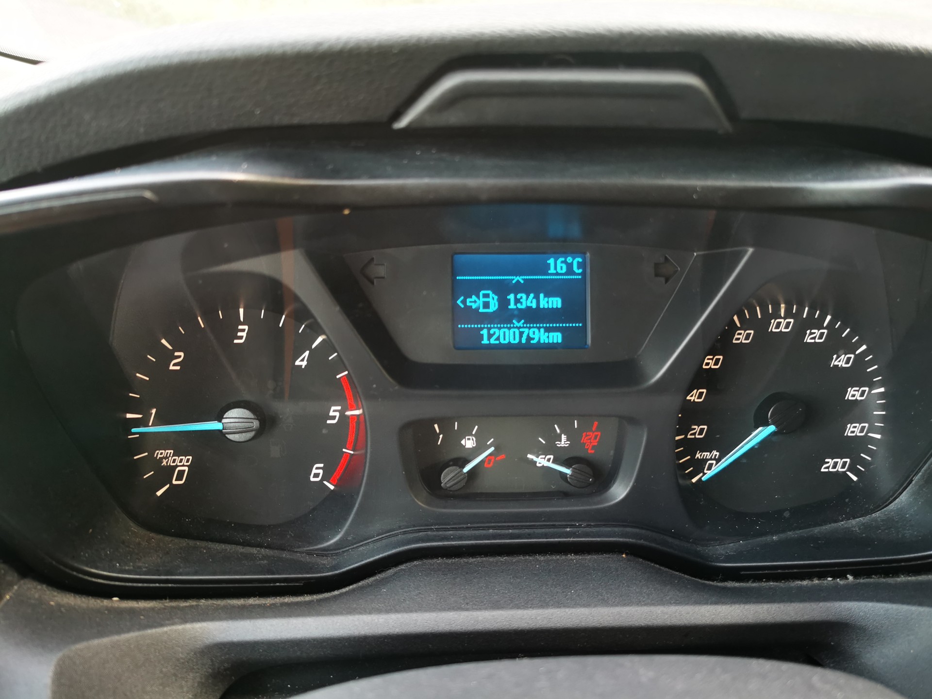 FORD Transit Van 350 L3H2 Ambiente 4WD-image-6
