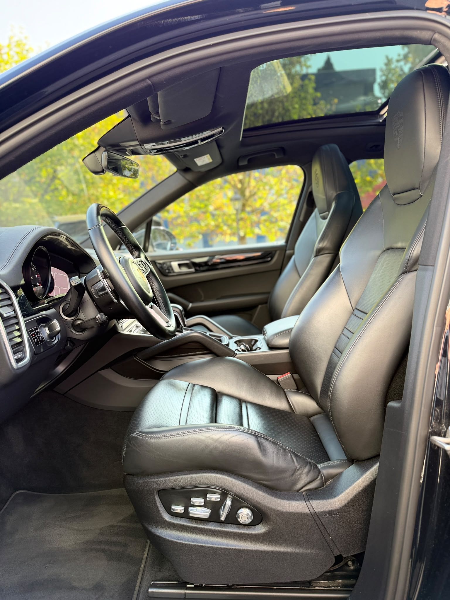 PORSCHE Cayenne 3.0 V6-image-8
