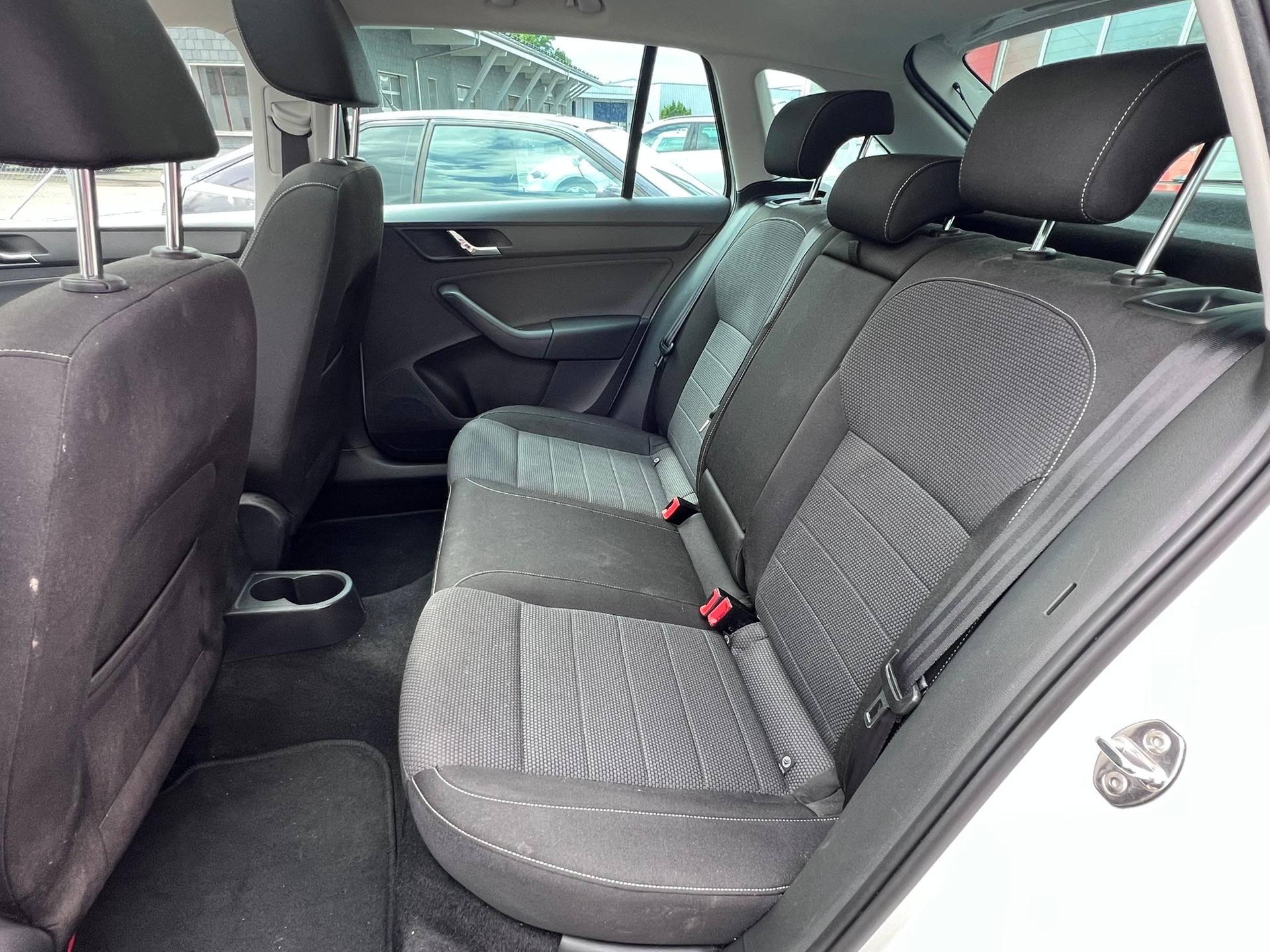 SKODA Rapid Spaceback 1.4 TSI Elegance DSG-image-7