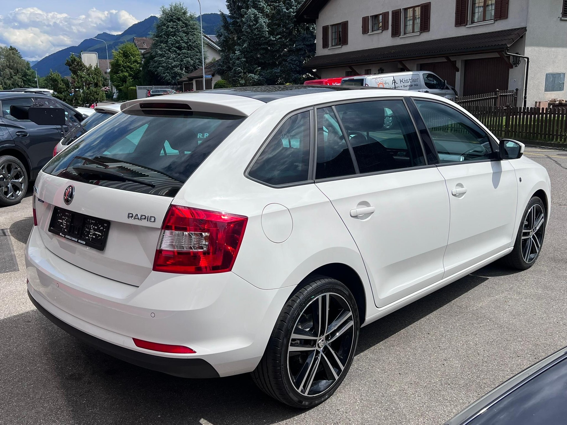 SKODA Rapid Spaceback 1.4 TSI Elegance DSG-image-2