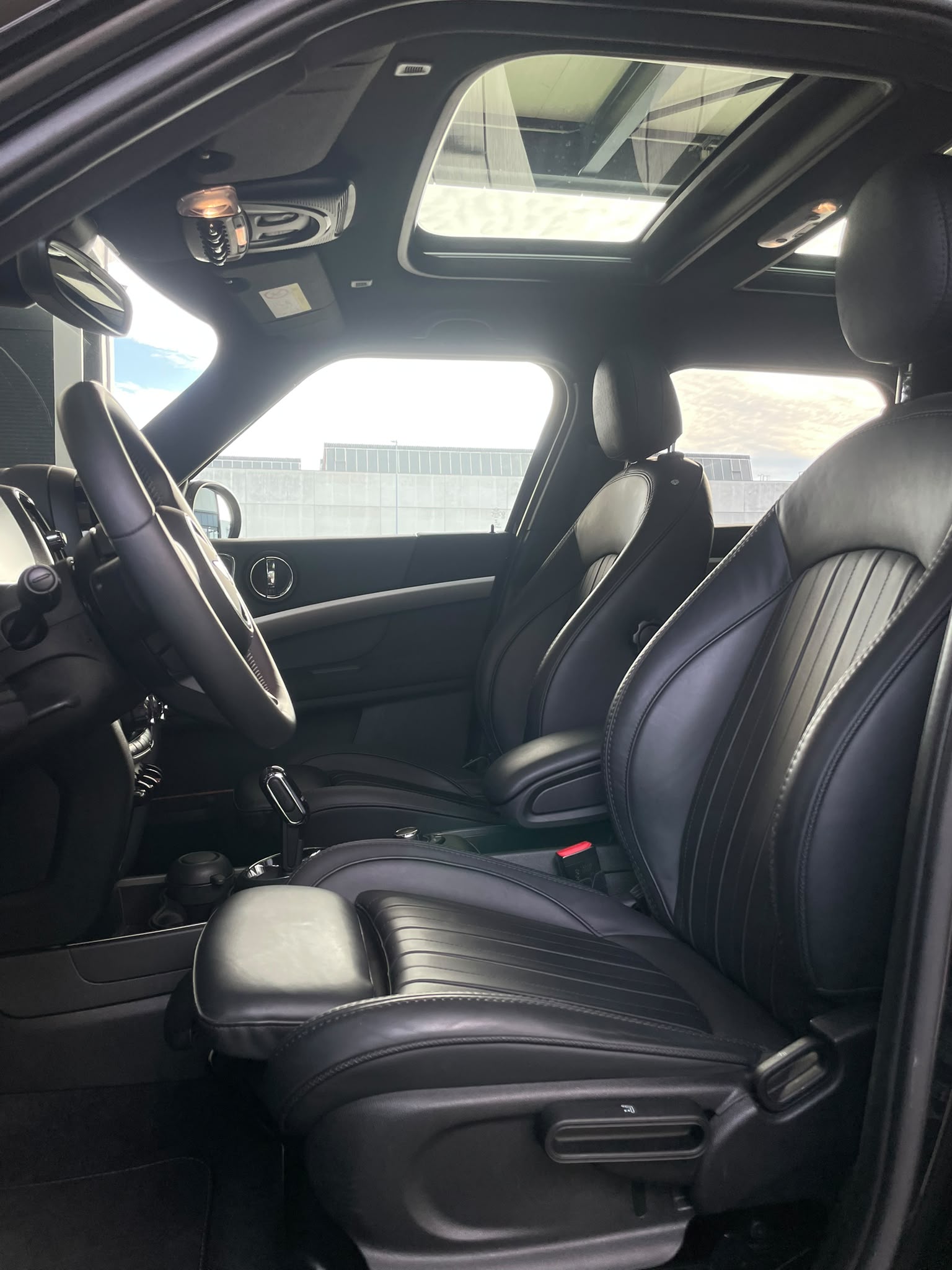 MINI Countryman F60 2.0i Cooper S ALL4-image-5
