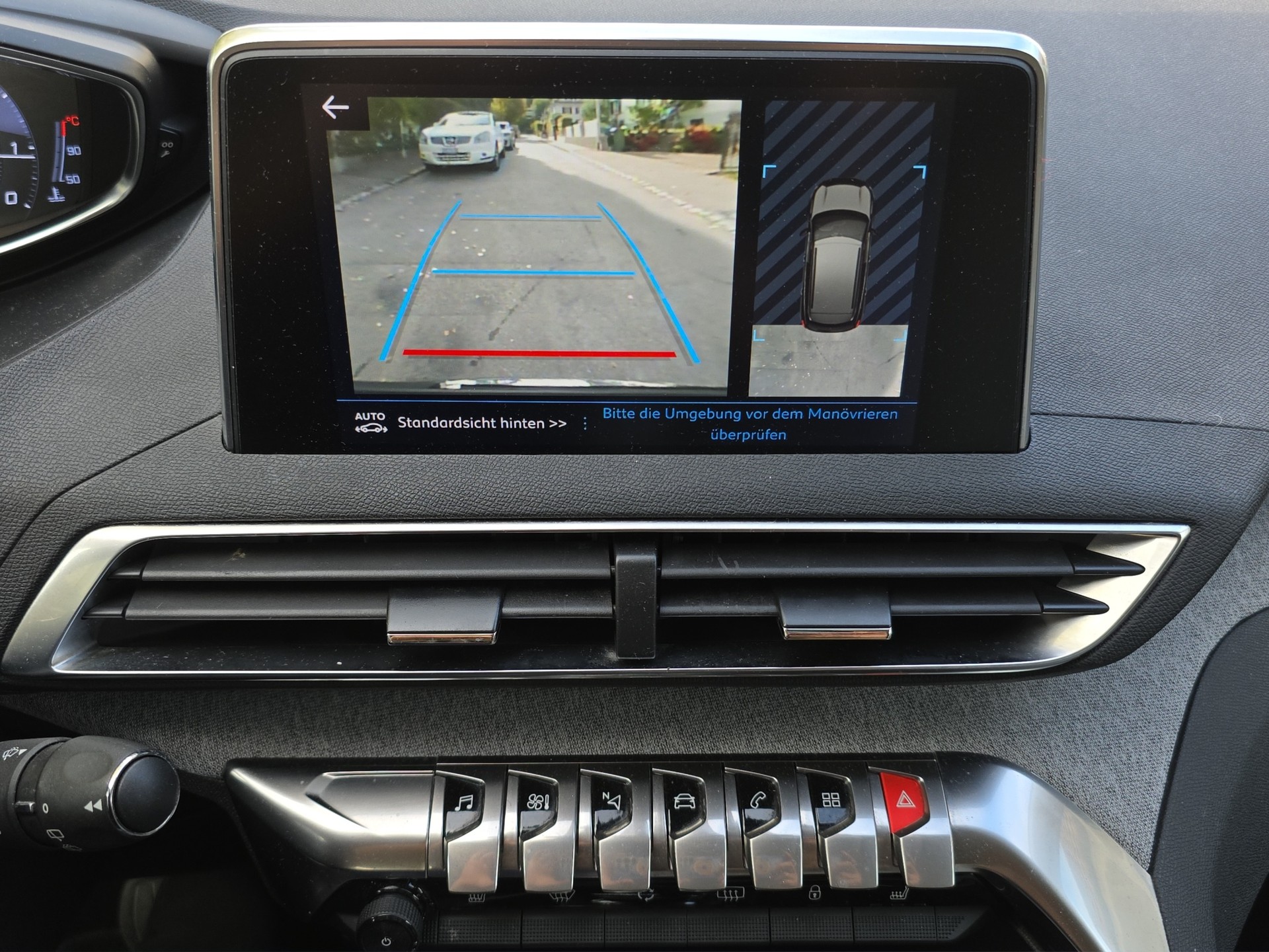 PEUGEOT 3008 1.2 PureTech Allure EAT-image-13