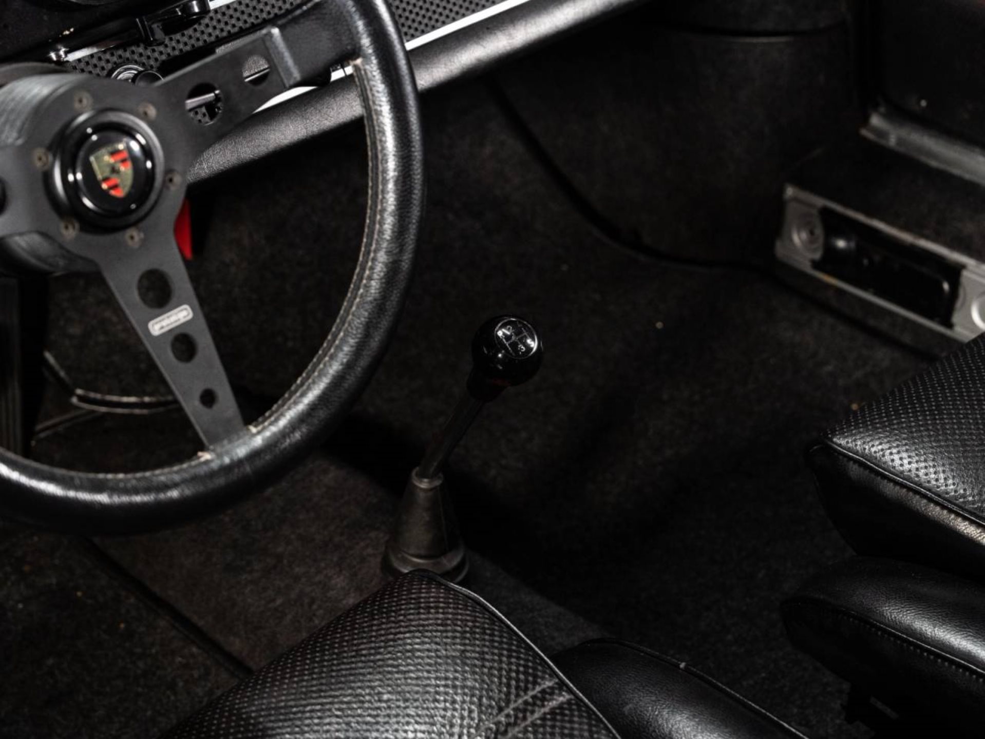 PORSCHE 911 S 2.0 Coupé-image-17
