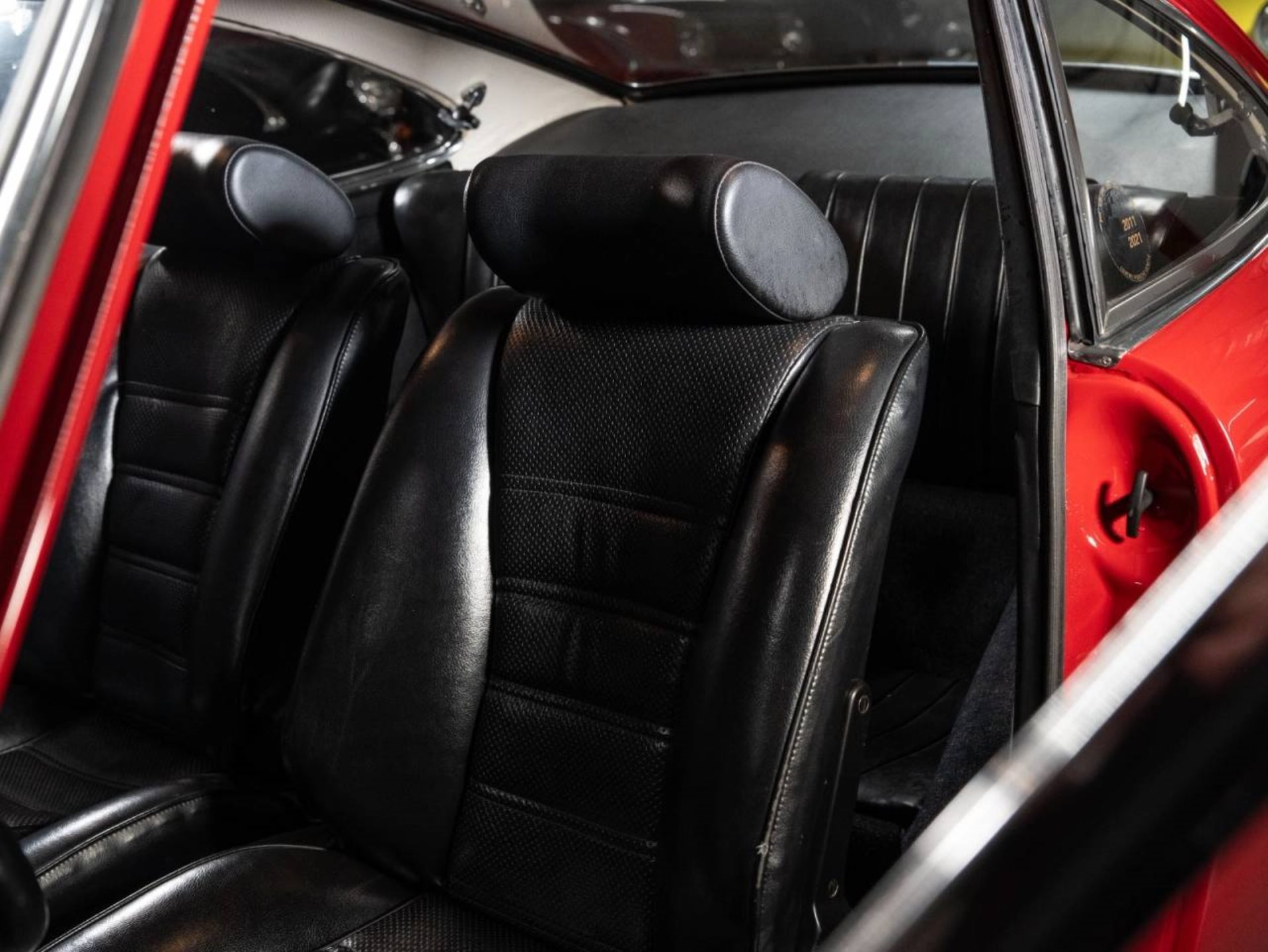PORSCHE 911 S 2.0 Coupé-image-14