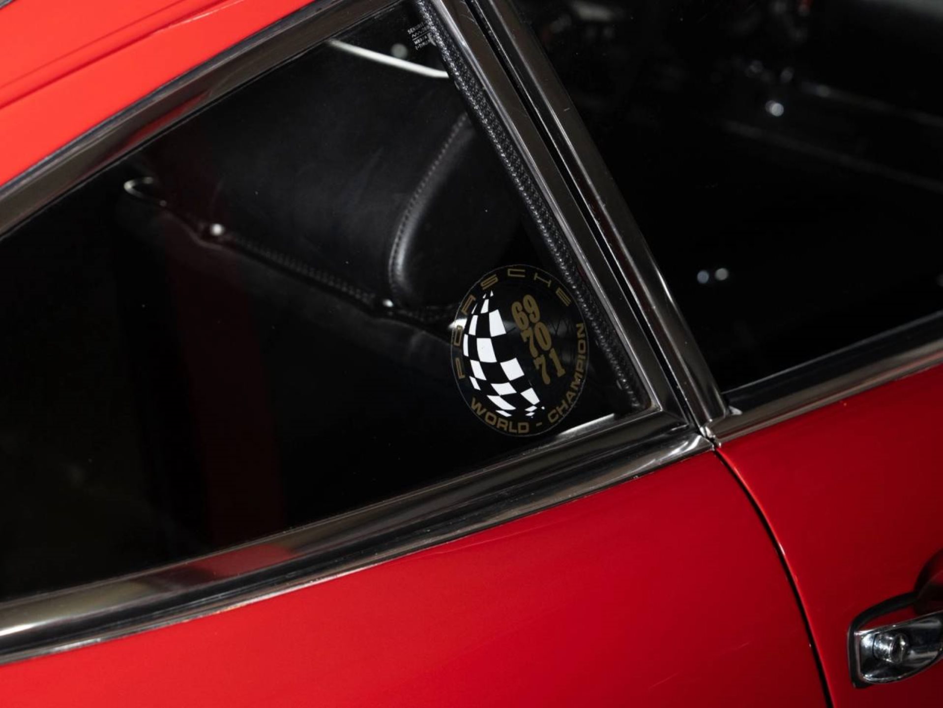 PORSCHE 911 S 2.0 Coupé-image-19
