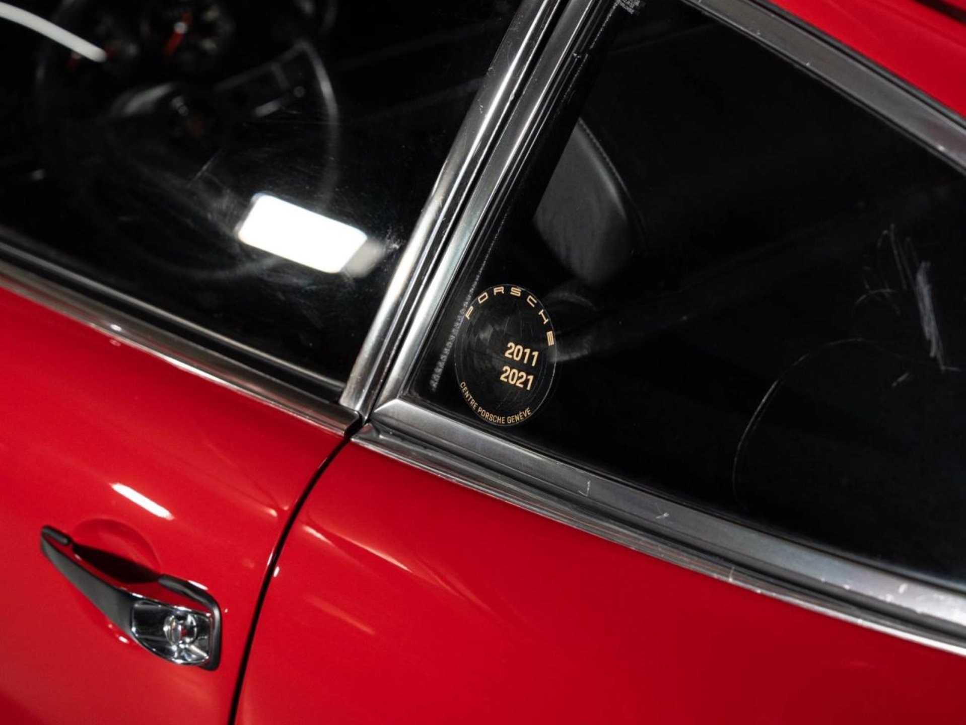 PORSCHE 911 S 2.0 Coupé-image-9