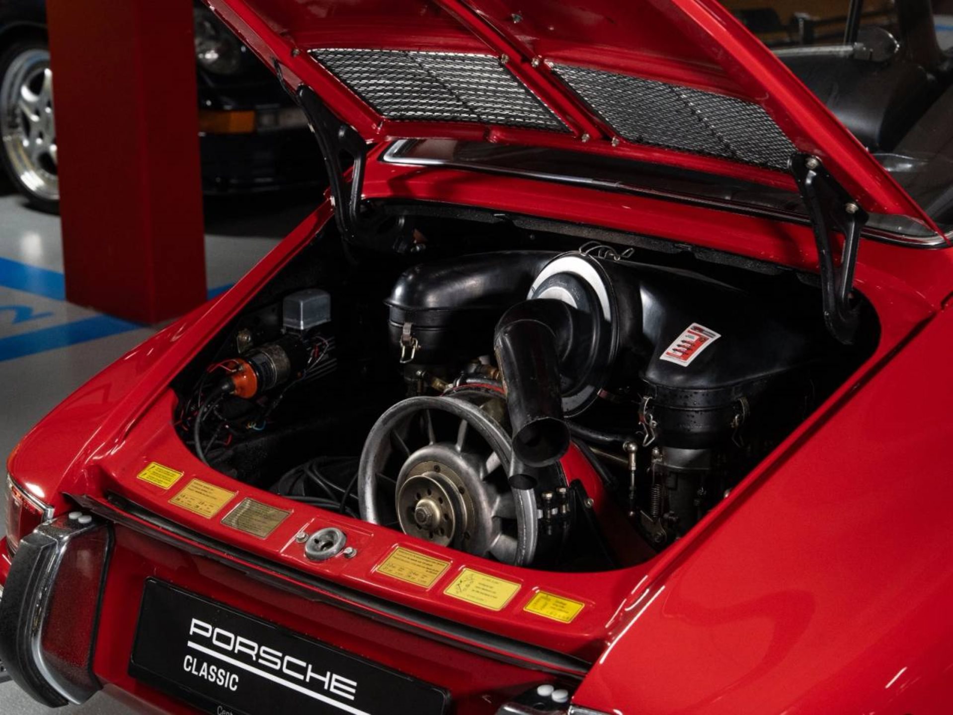 PORSCHE 911 S 2.0 Coupé-image-28