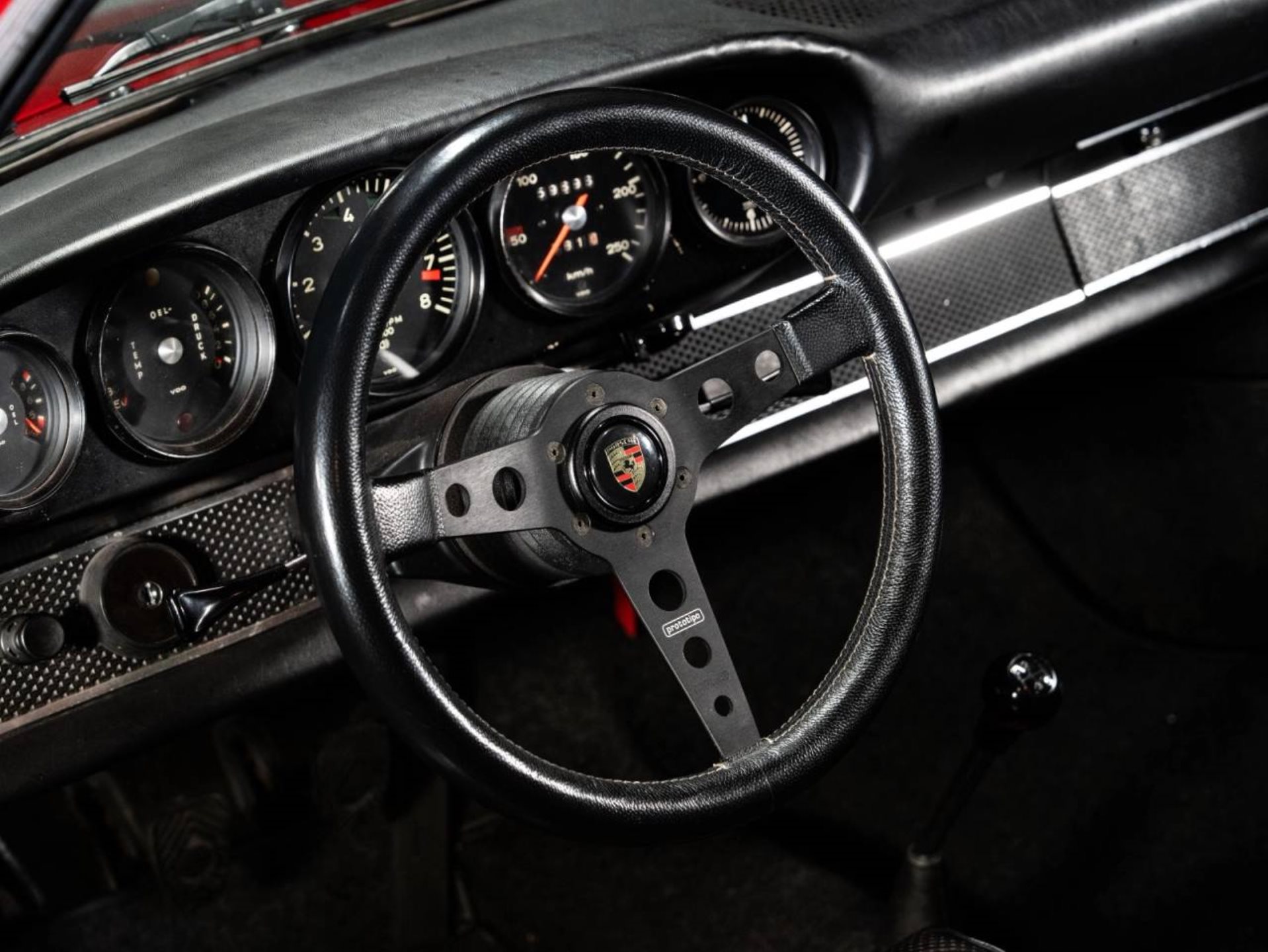 PORSCHE 911 S 2.0 Coupé-image-15