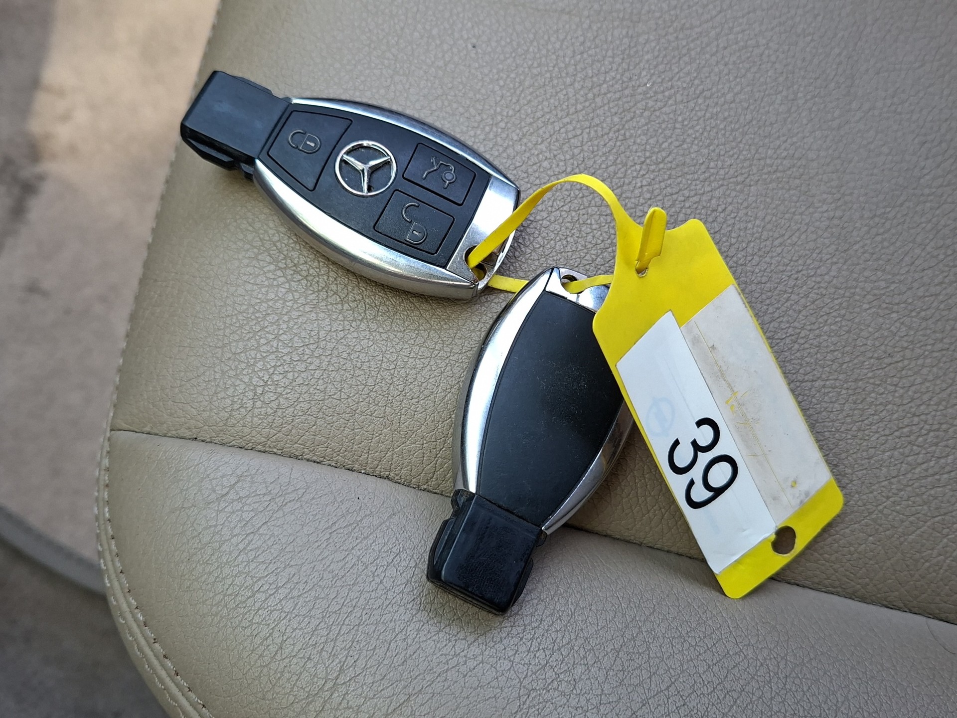 MERCEDES-BENZ C 350 Elégance 4Matic 7G-Tronic-image-18