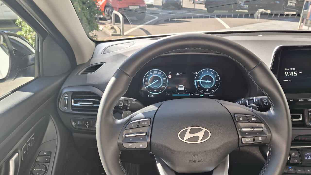 HYUNDAI i30 1.5 T-GDi Vertex-image-10