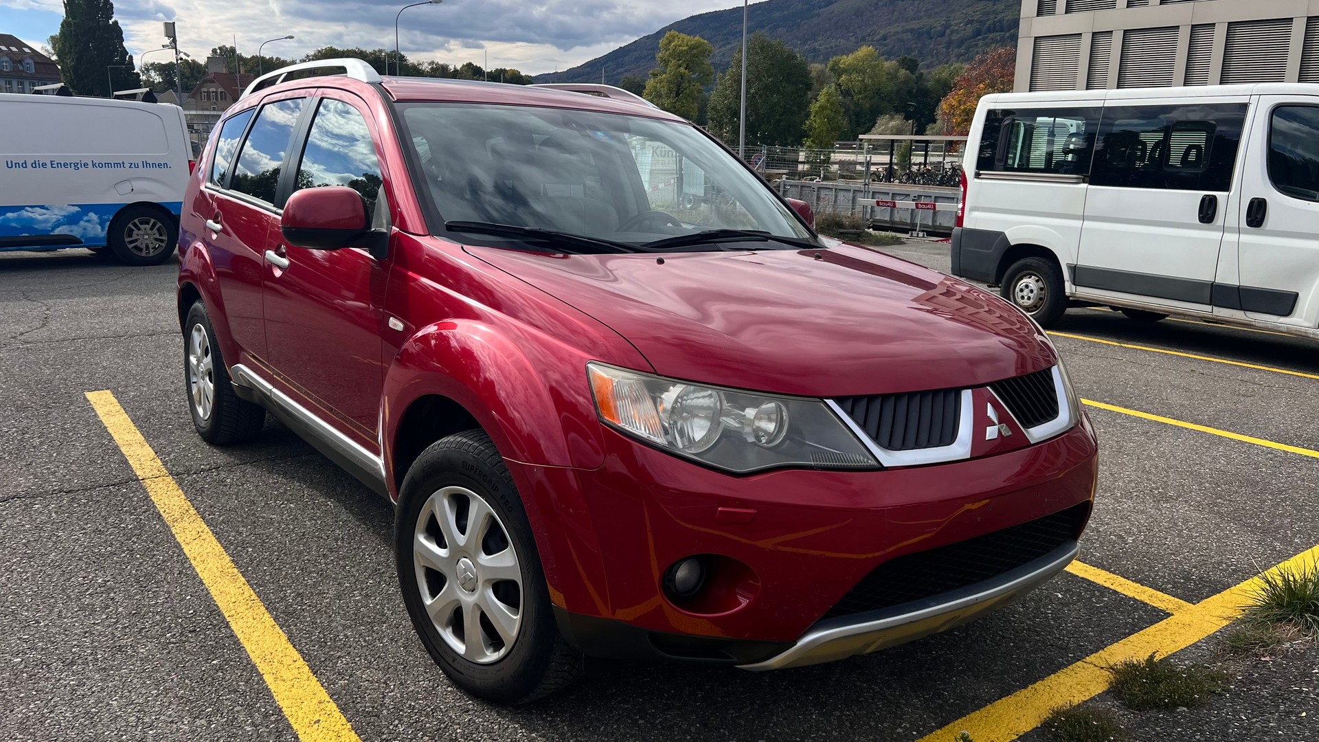 MITSUBISHI Outlander 2.2 DID Intense 4WD-image-1