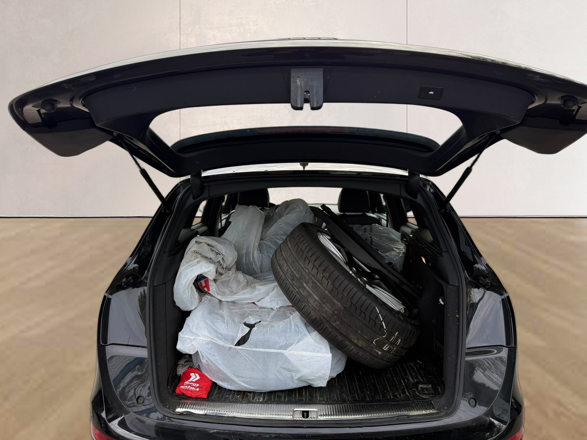 AUDI Q5 2.0 TFSI quattro S-tronic-image-9