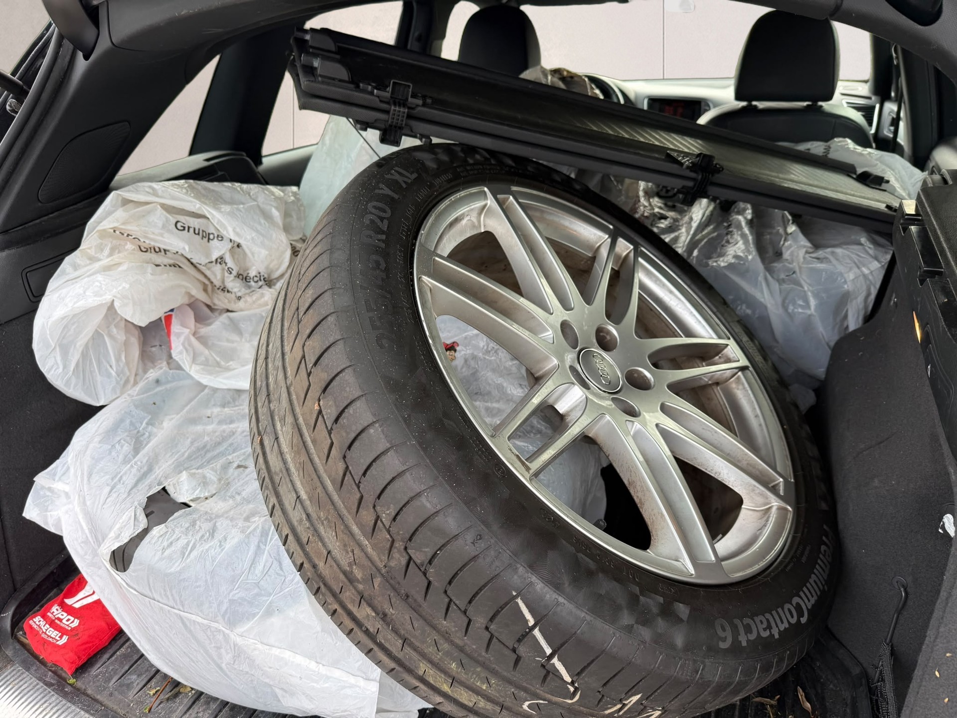AUDI Q5 2.0 TFSI quattro S-tronic-image-15