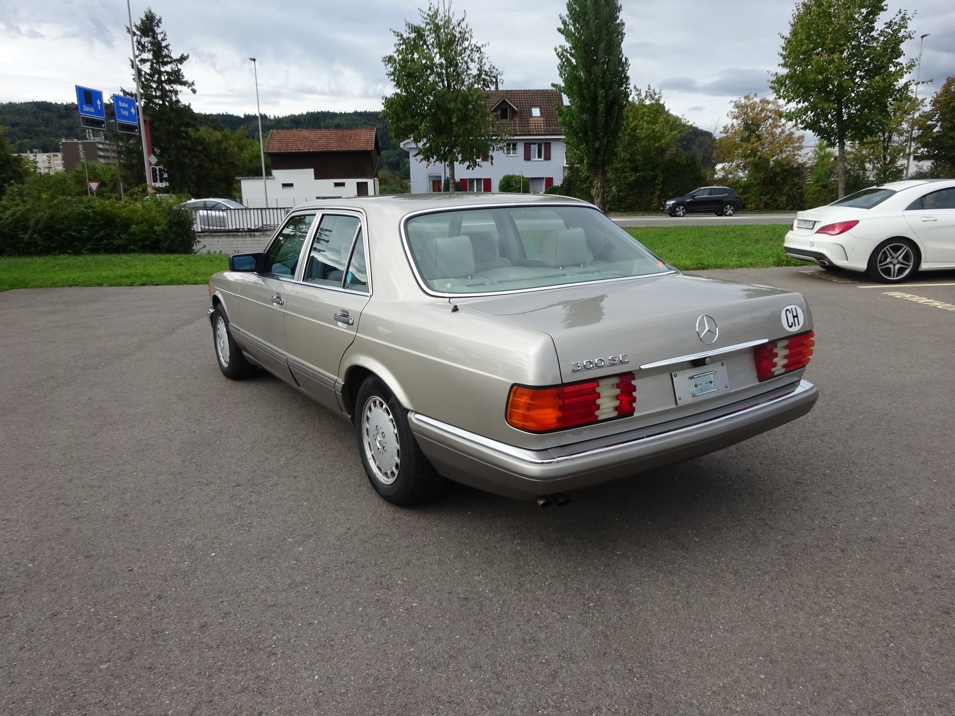 MERCEDES-BENZ 300 SE-image-8