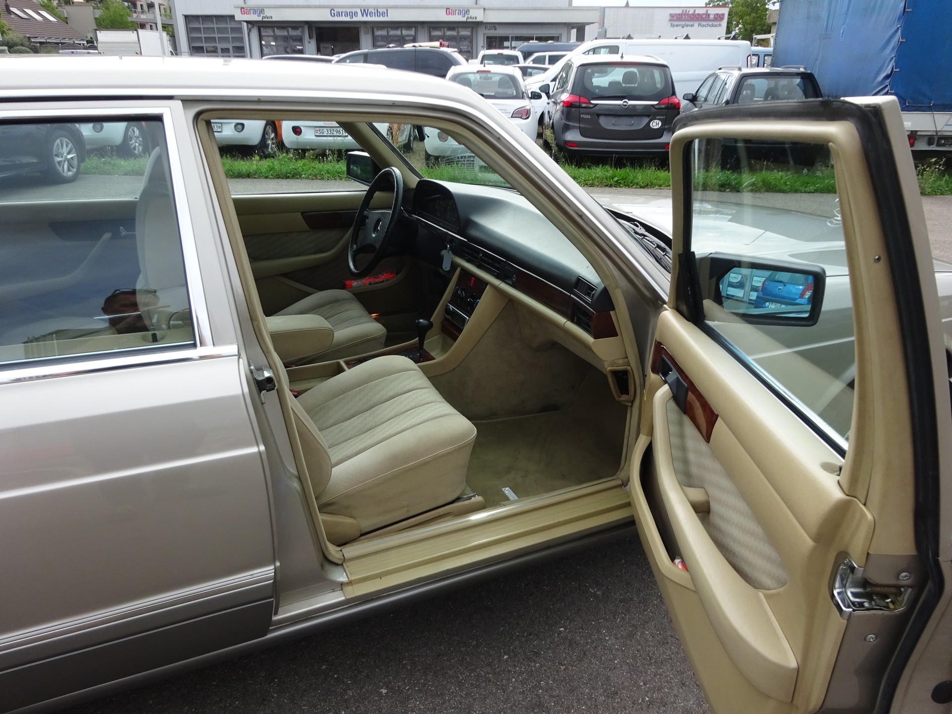 MERCEDES-BENZ 300 SE-image-5