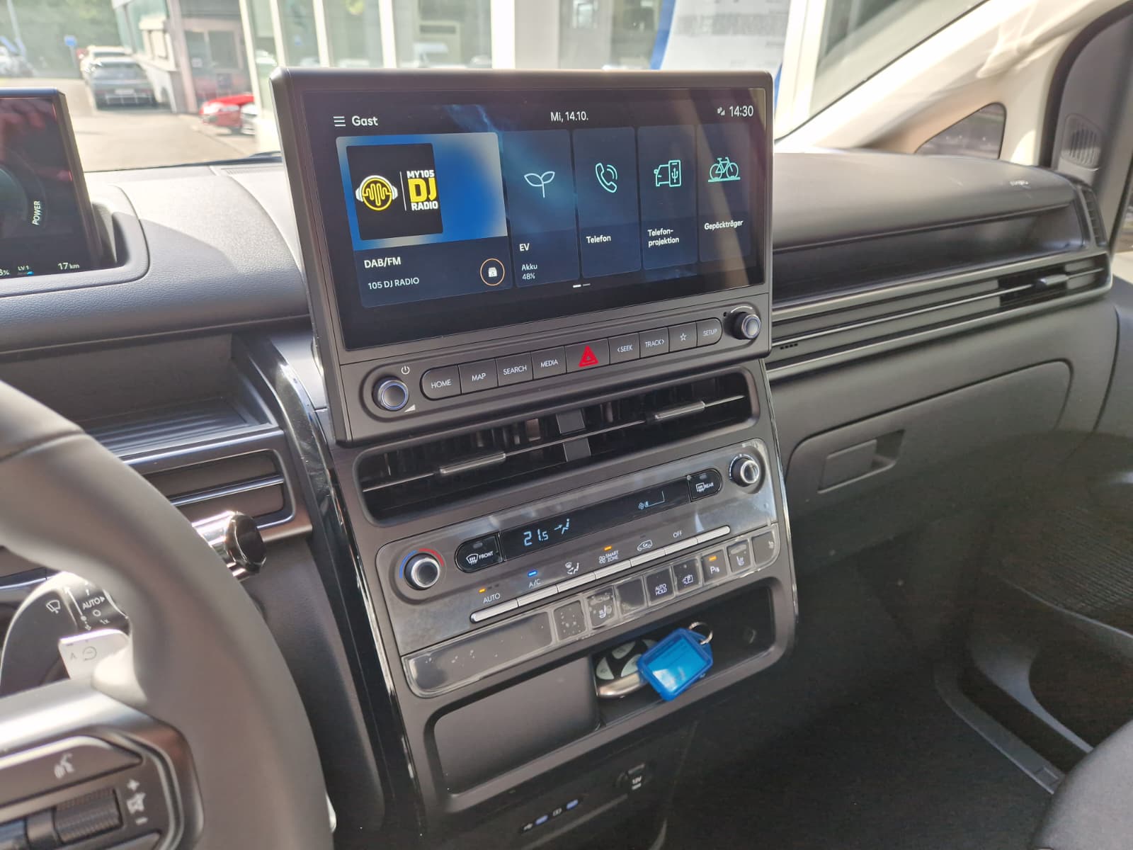 HYUNDAI Staria Cargo 84 kWh Amplia-image-9