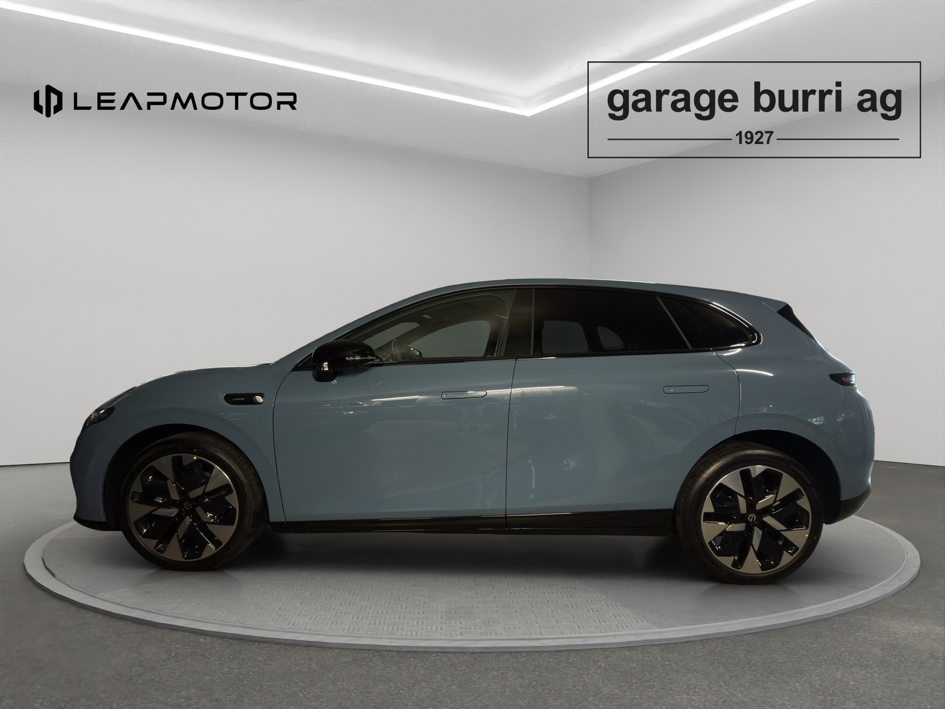 LEAPMOTOR B05 EV-image-2