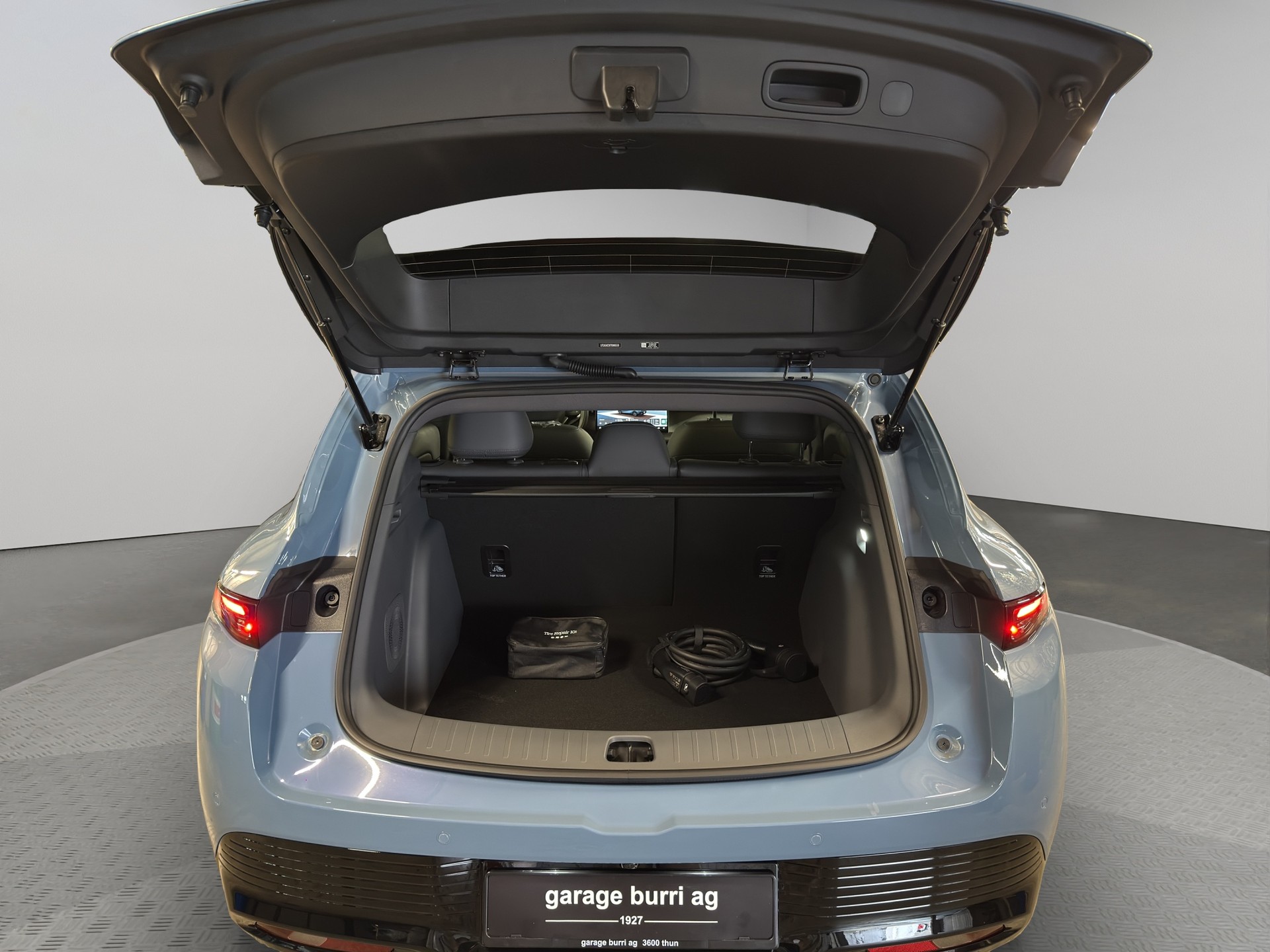 LEAPMOTOR B05 EV-image-17