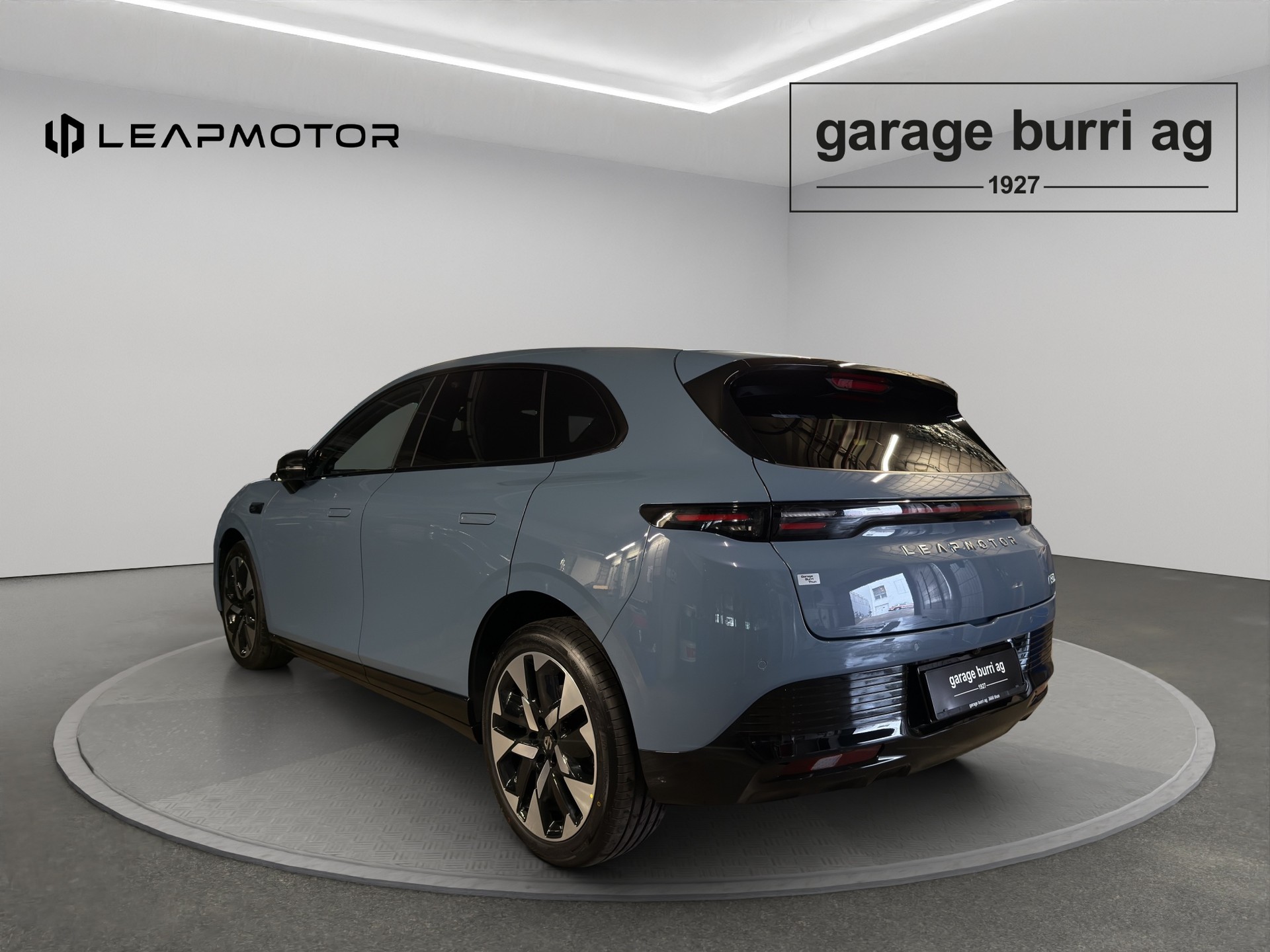 LEAPMOTOR B05 EV-image-1