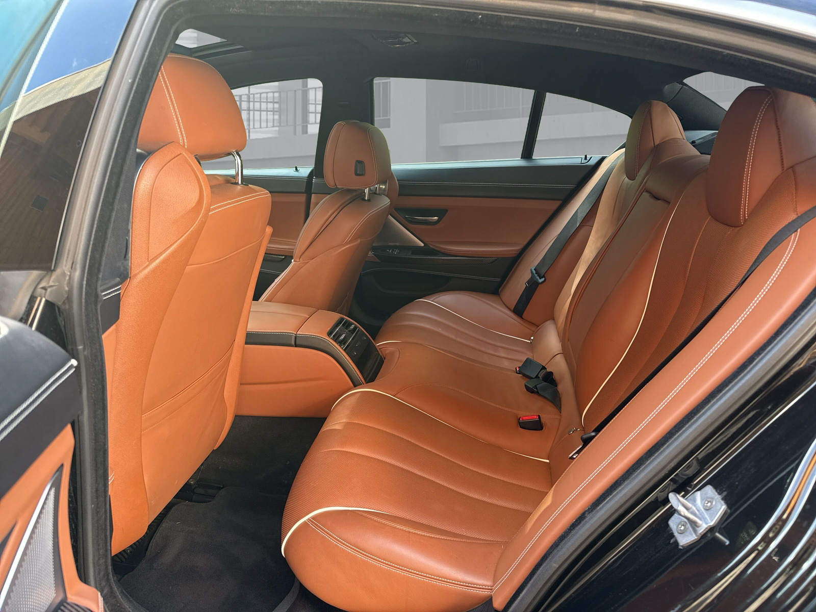 BMW 650i Gran Coupé xDrive M-Sport Edition-image-13