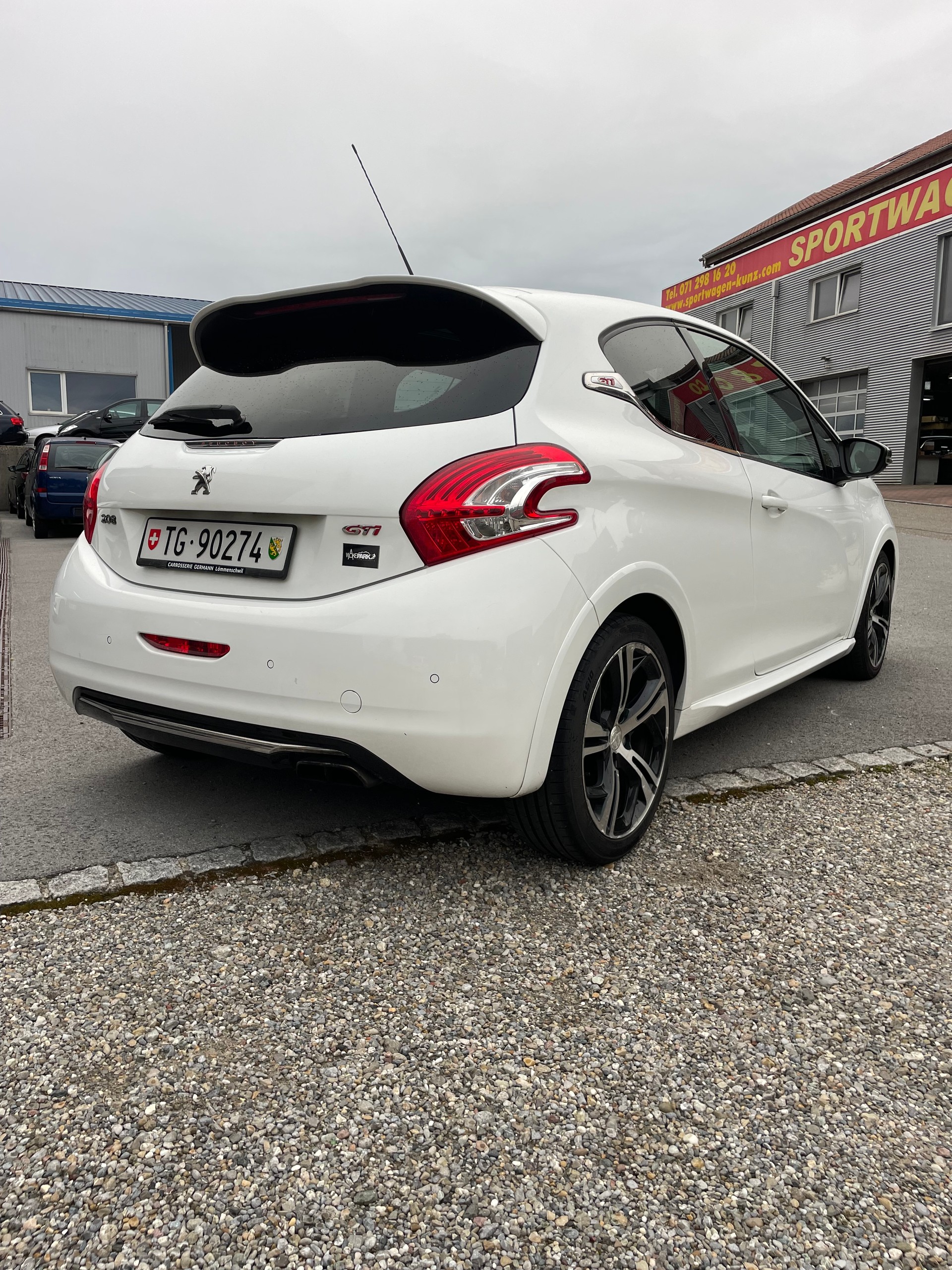 PEUGEOT 1.6 Turbo GTi-image-2