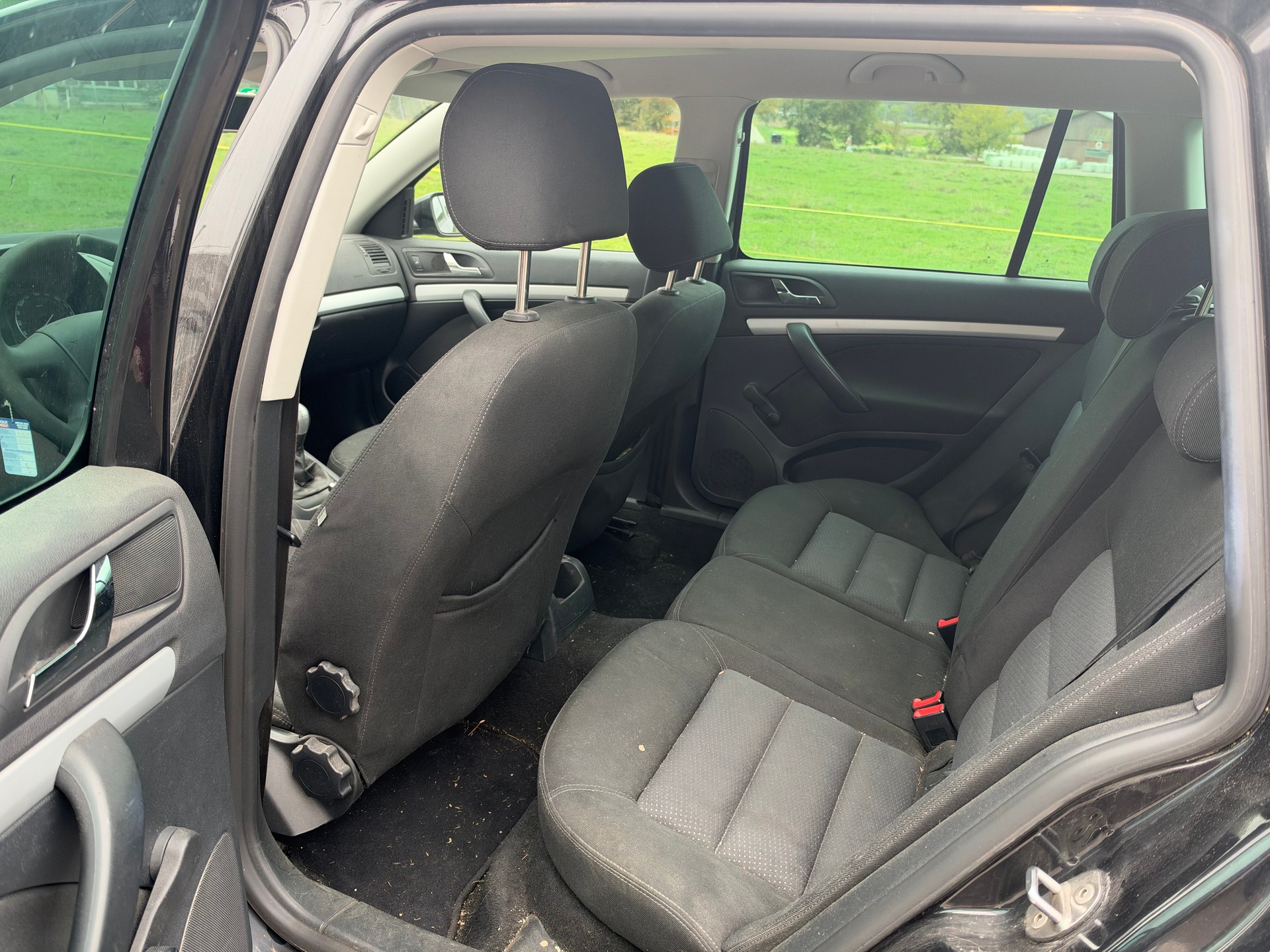 SKODA Octavia 2.0 FSI Adventure 4x4-image-9