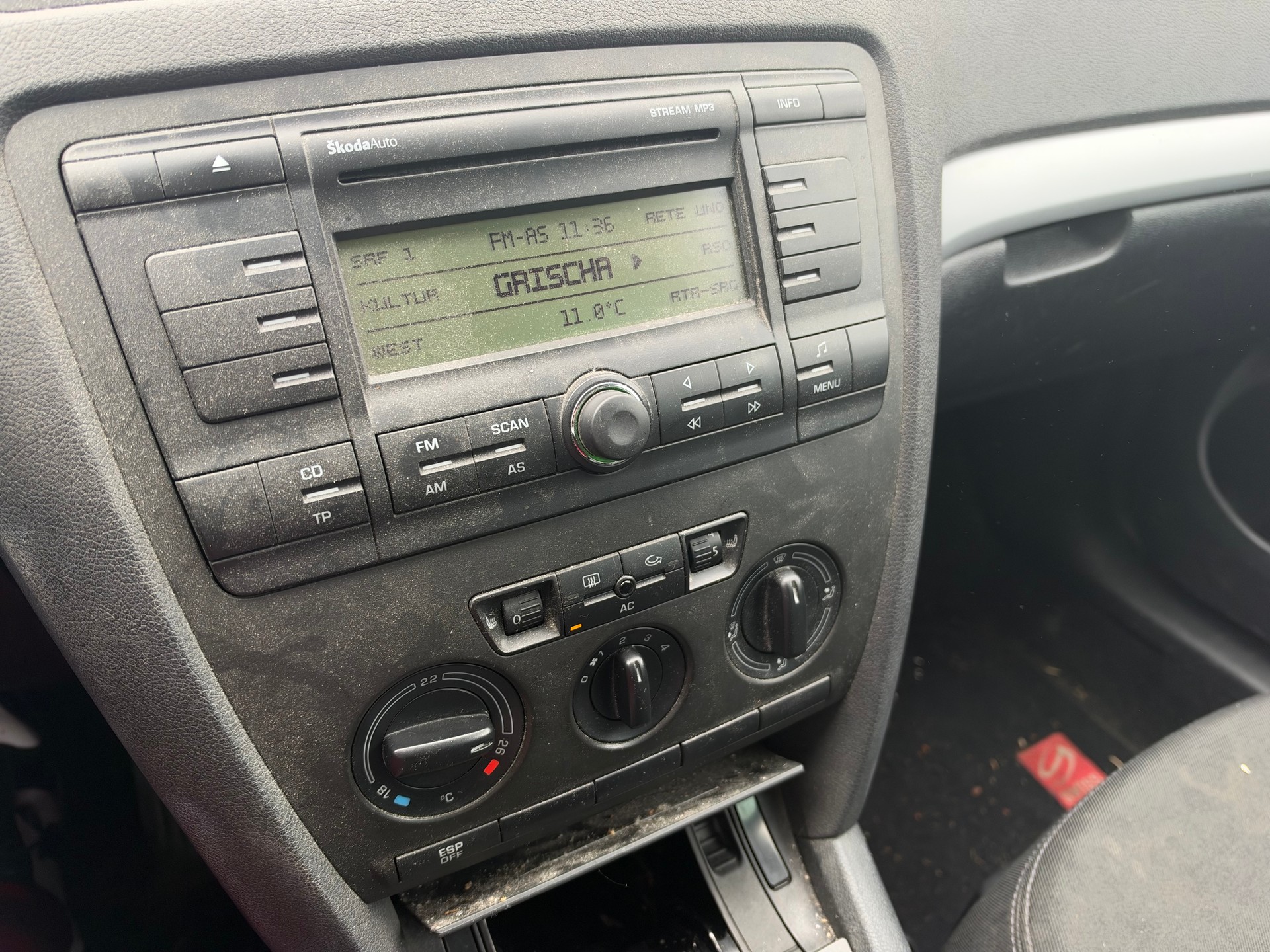 SKODA Octavia 2.0 FSI Adventure 4x4-image-10