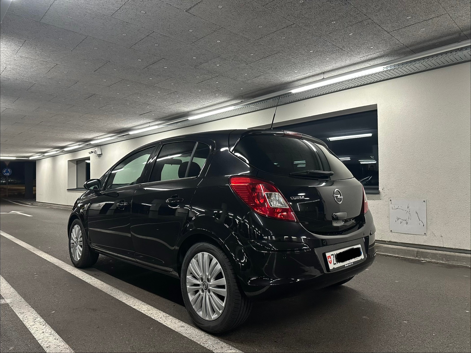 OPEL 1.4i 16V TP Color Ed.-image-1