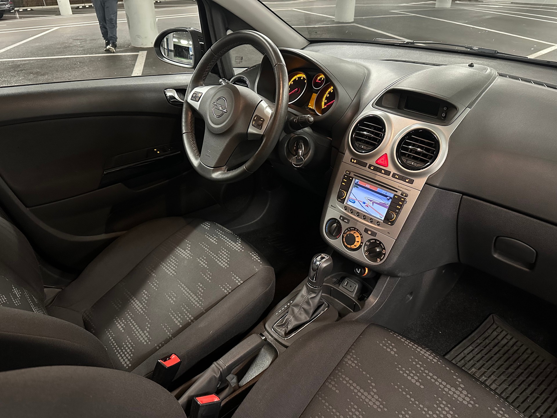OPEL 1.4i 16V TP Color Ed.-image-4