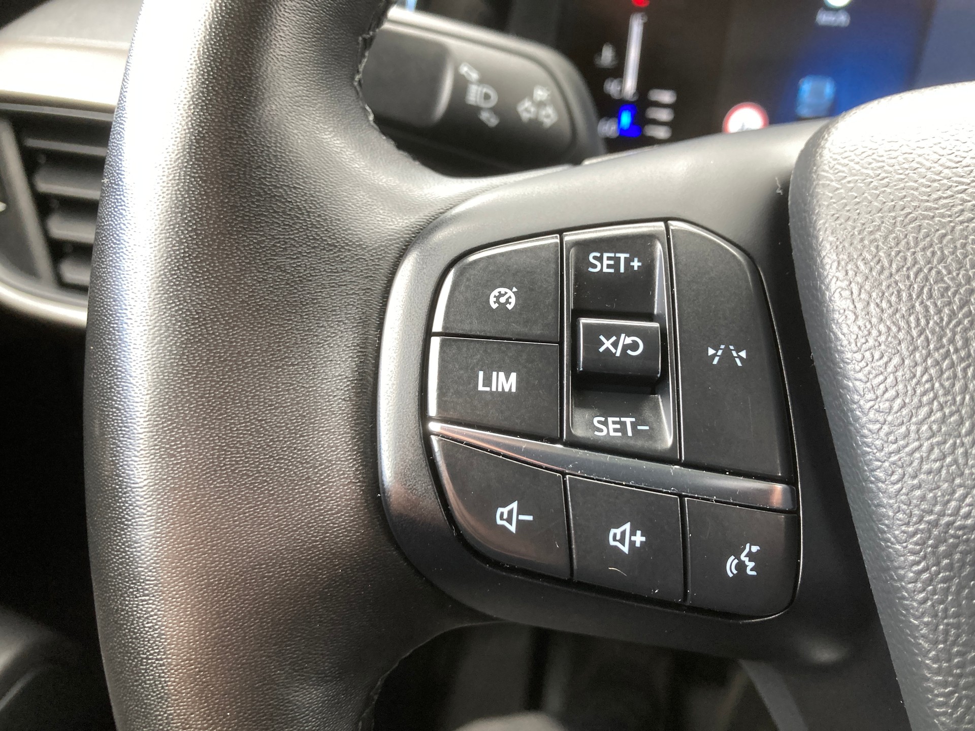 FORD Transit Courier Van 1.0 EcoBoost Trend-image-12
