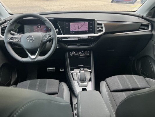 OPEL Grandland 1.2i TP GS Line Automatik-image-7