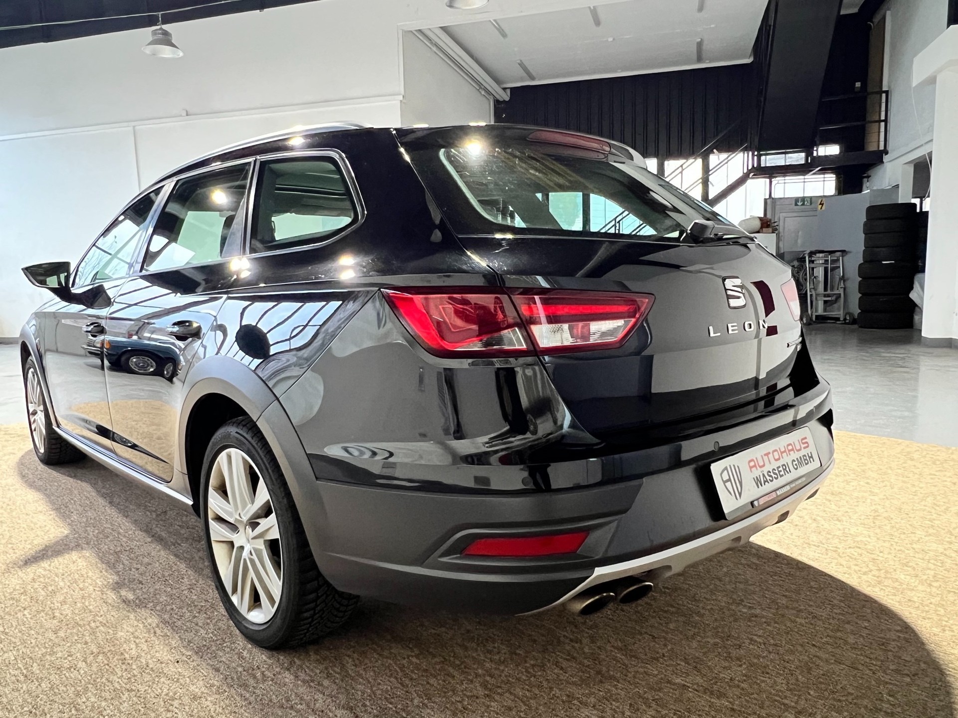 SEAT Leon ST 2.0 TDI X-Perience 4Drive DSG-image-5