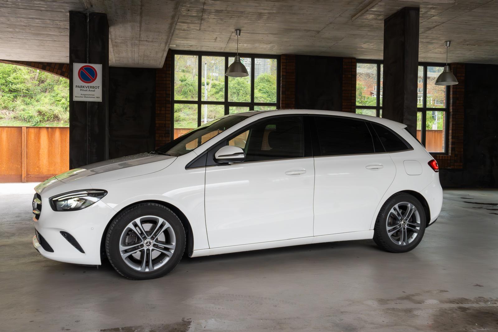 MERCEDES-BENZ B 220 4Matic Style 7G-DCT-image-2