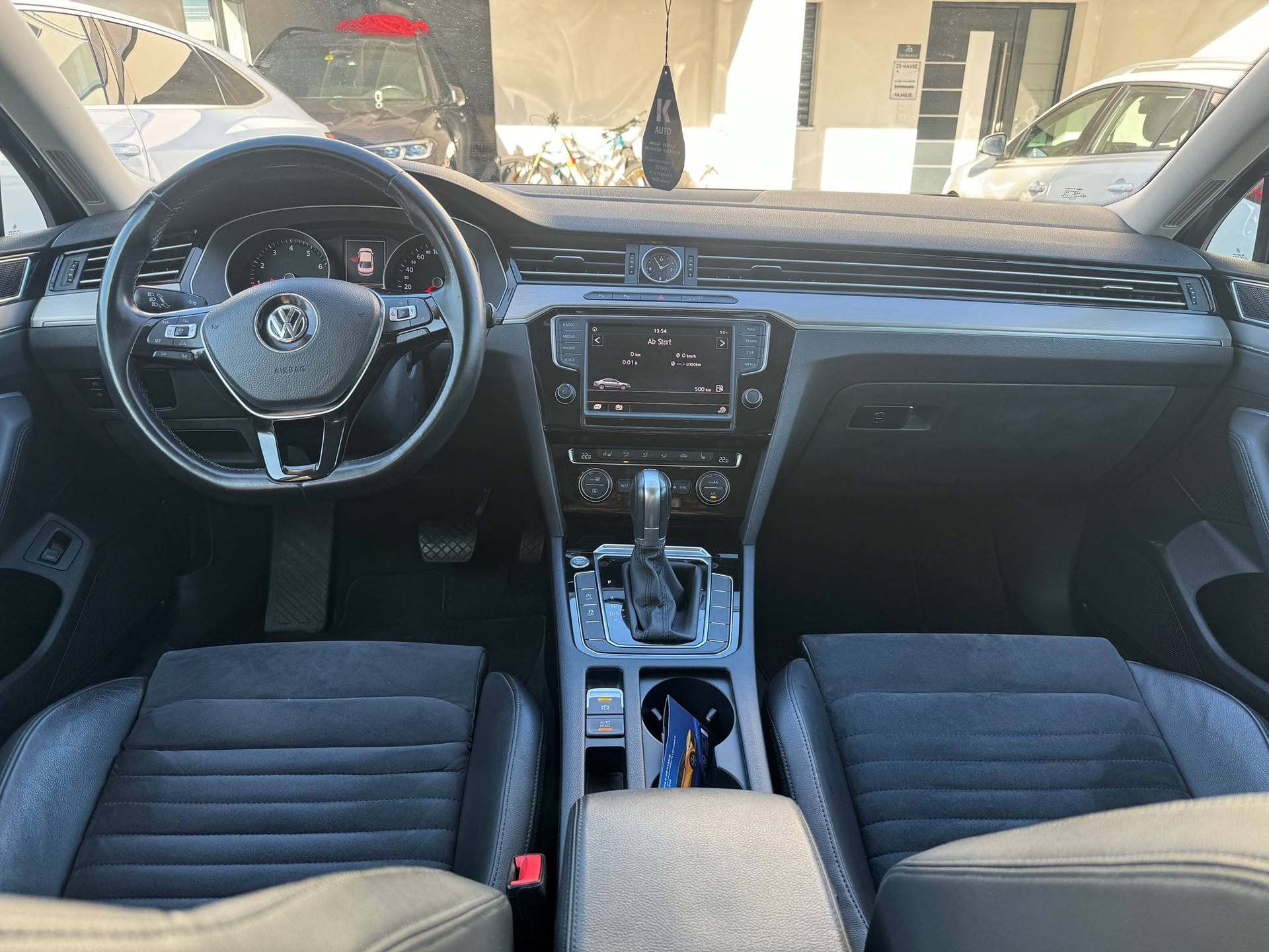 VW Passat 1.8 TSI BMT Highline DSG-image-1