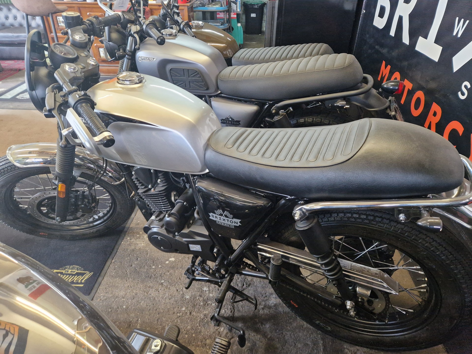 BRIXTON Café Racer