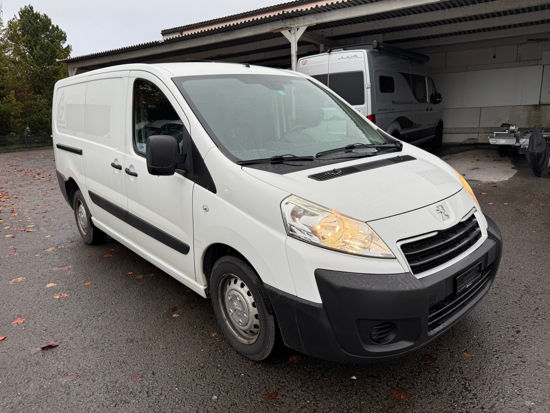 PEUGEOT Expert 2.0 HDi 229 L2H1-image-6