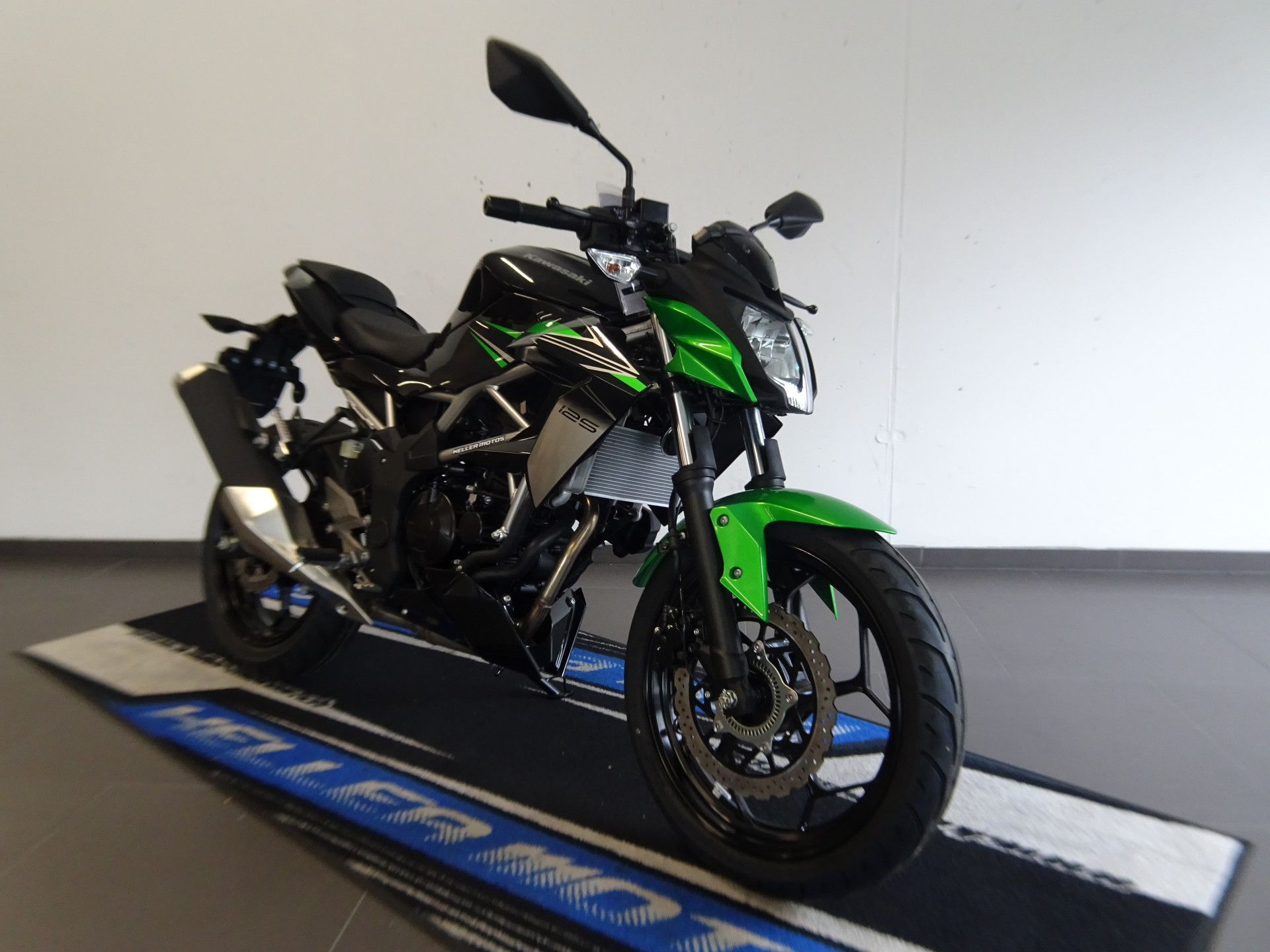 KAWASAKI Z 125-showroom-element-2