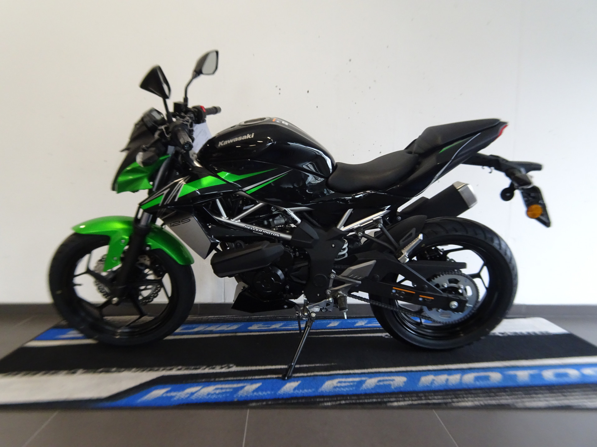 KAWASAKI Z 125-showroom-element-1