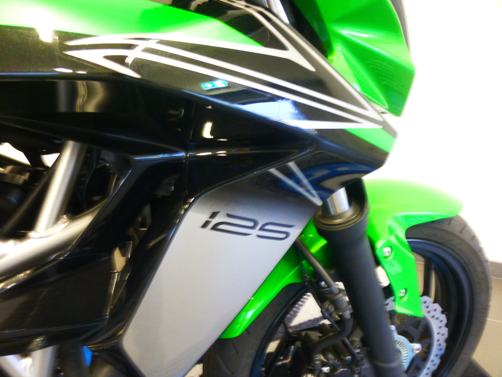 KAWASAKI Z 125-image-15