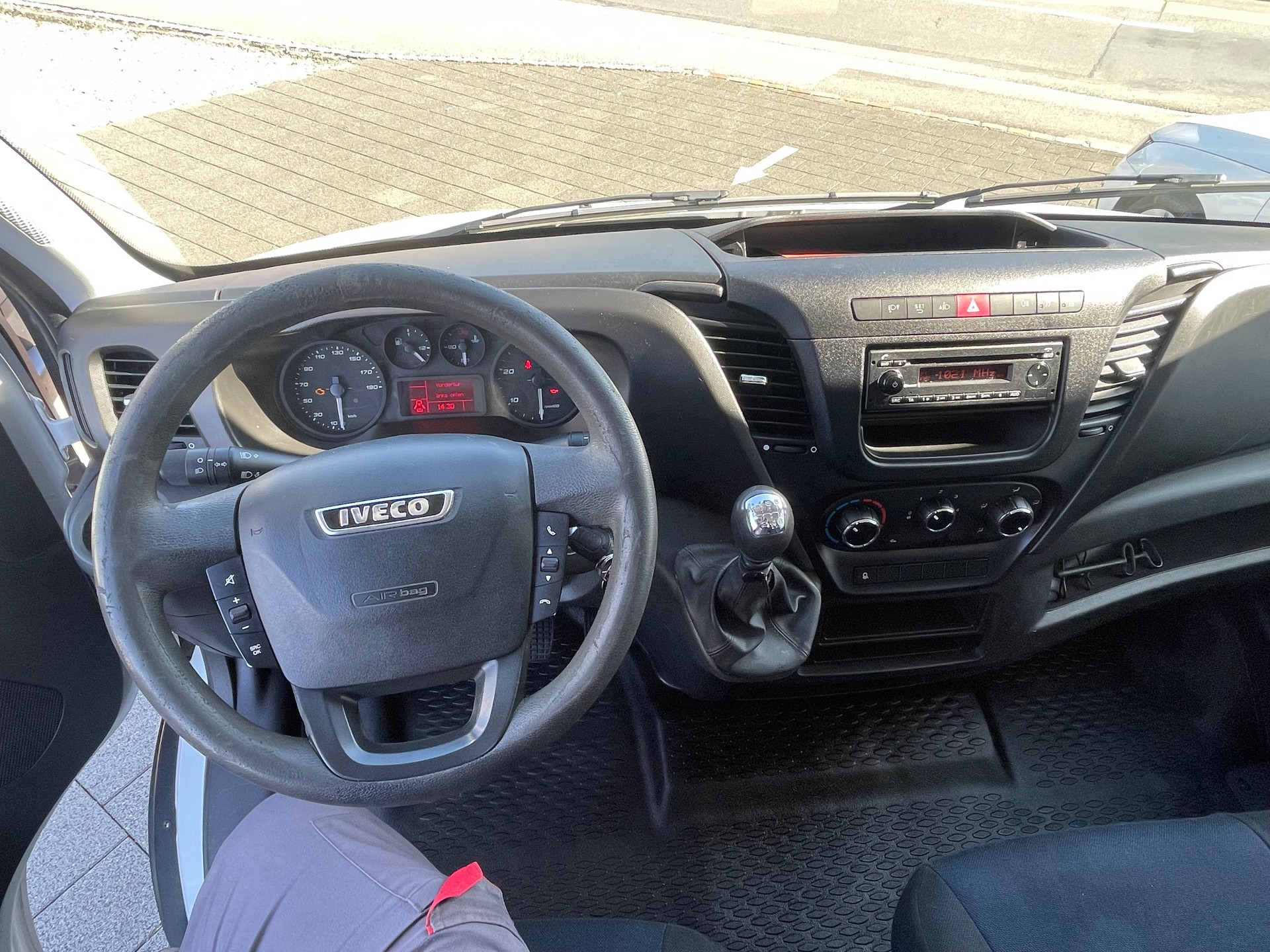 IVECO 33 S 14-image-12