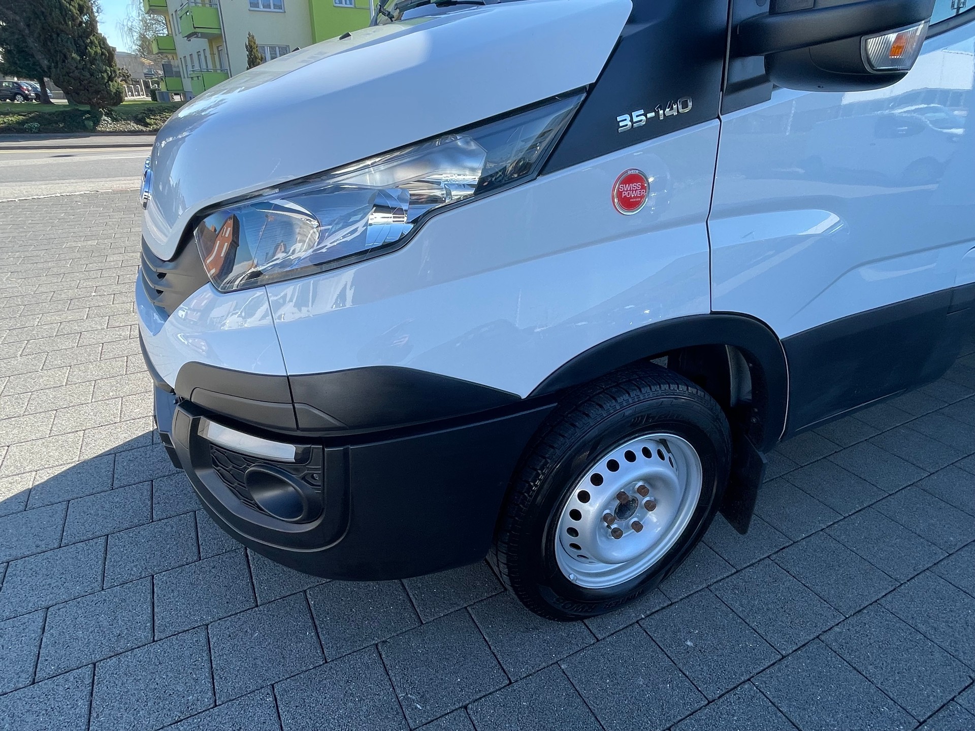 IVECO 33 S 14-image-1