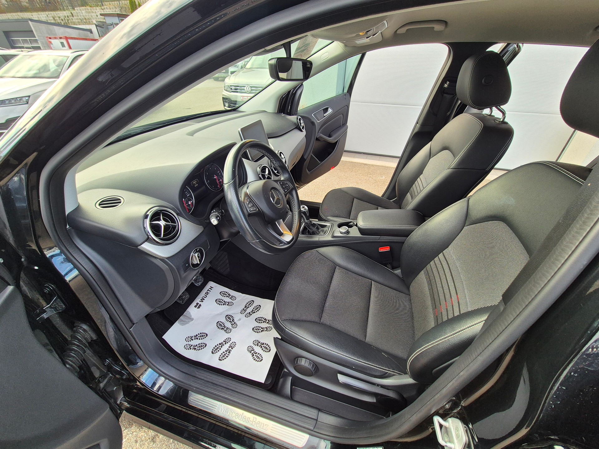 MERCEDES-BENZ B 200 CDI Urban-image-6