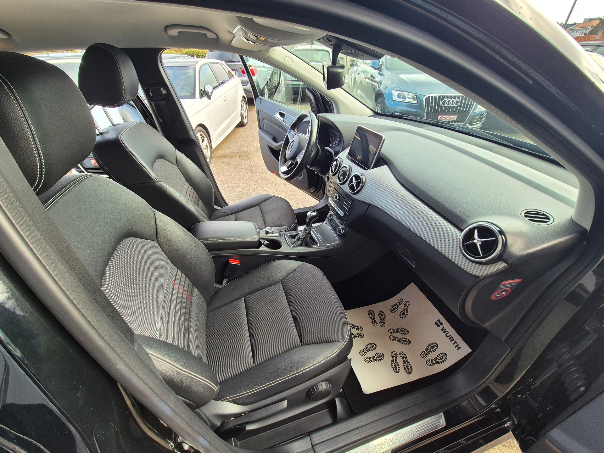 MERCEDES-BENZ B 200 CDI Urban-image-7