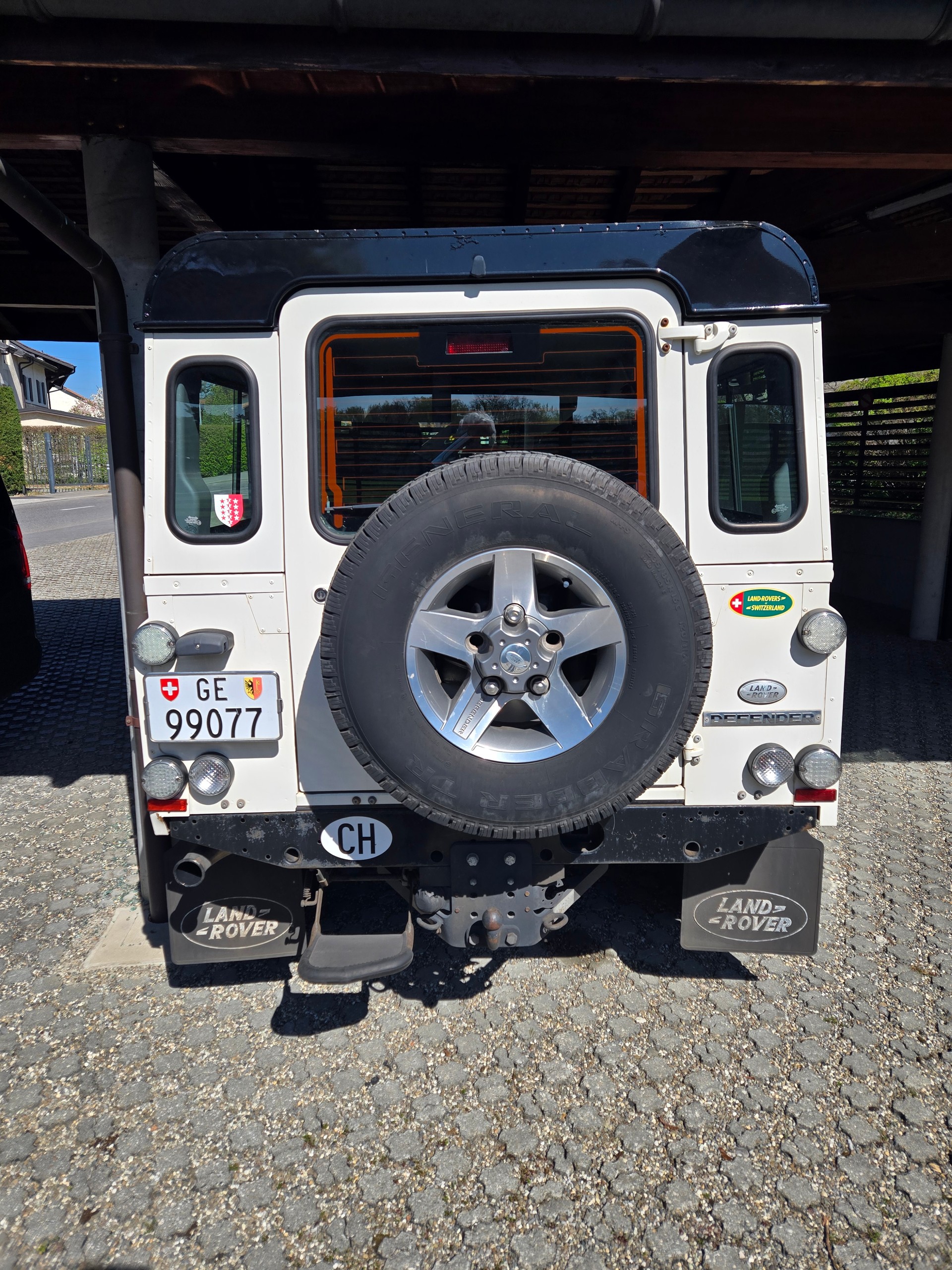LAND ROVER Modele ICE . SERIE LIMITEE A 50 Exemplaires monde-image-2