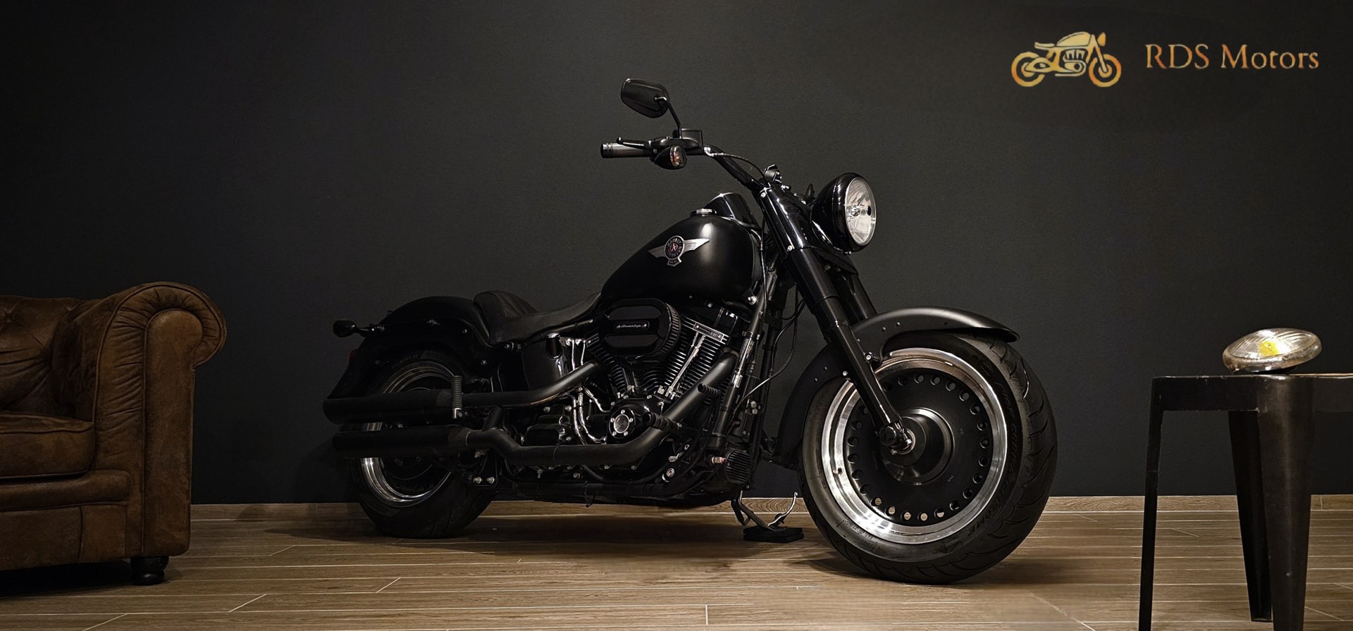 HARLEY-DAVIDSON FLSTFBS Fat Boy S Special ABS-showroom-element-1