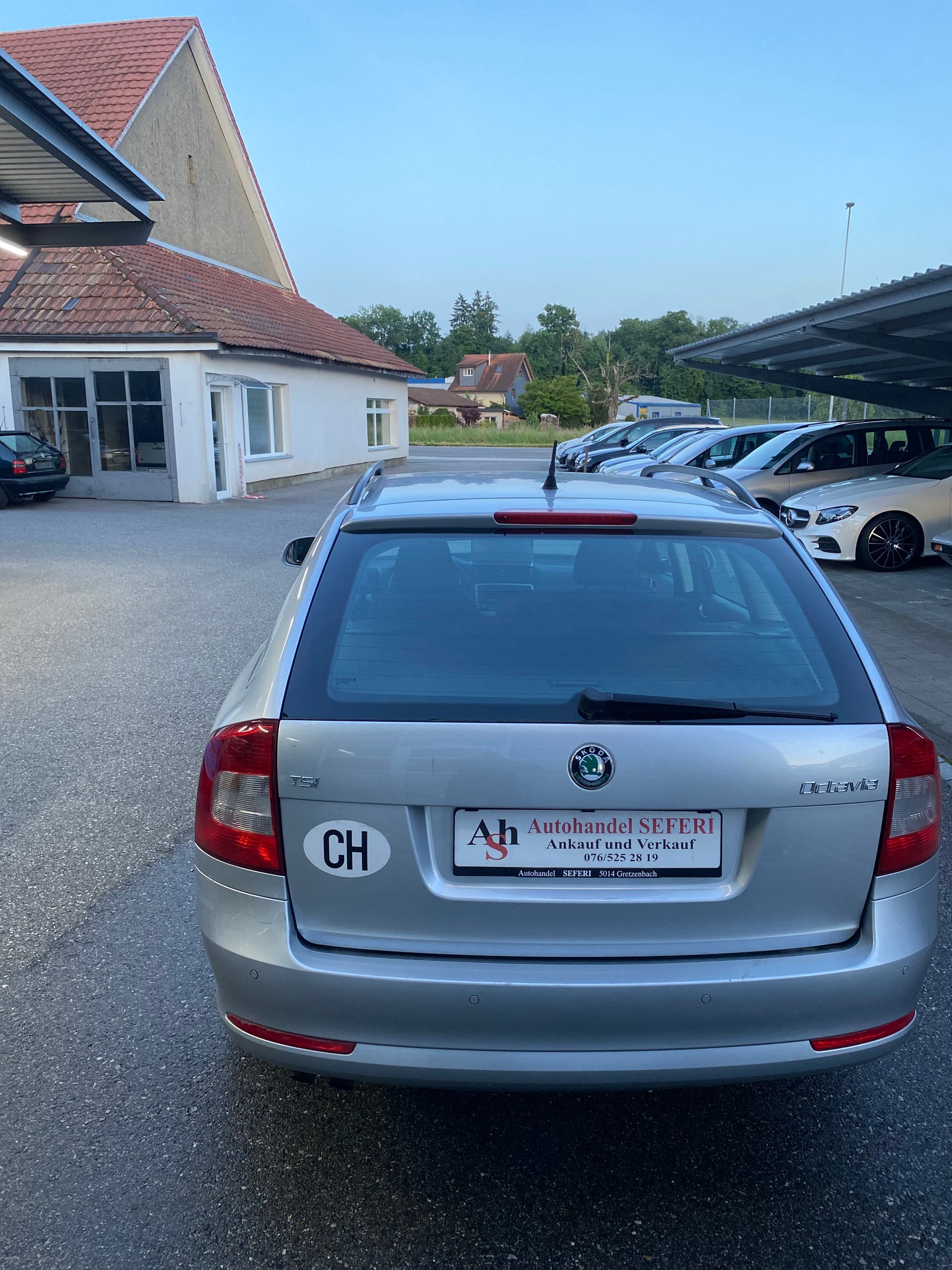 SKODA Octavia 1.4 TSI Elegance-image-3