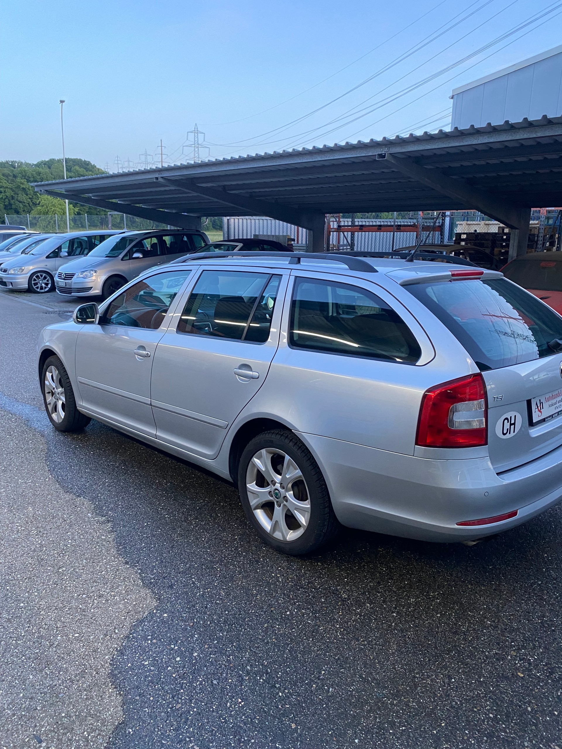 SKODA Octavia 1.4 TSI Elegance-image-2
