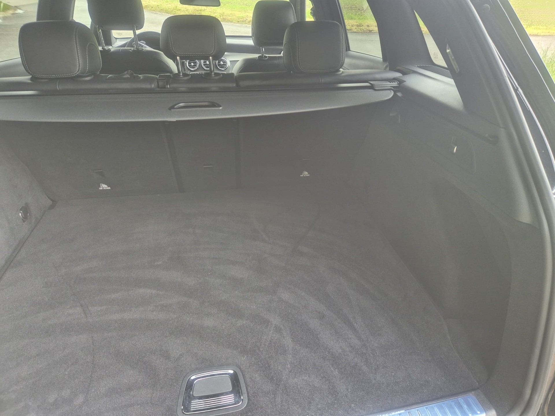 MERCEDES-BENZ GLC 63 AMG 4Matic+ 9G-Tronic-image-13