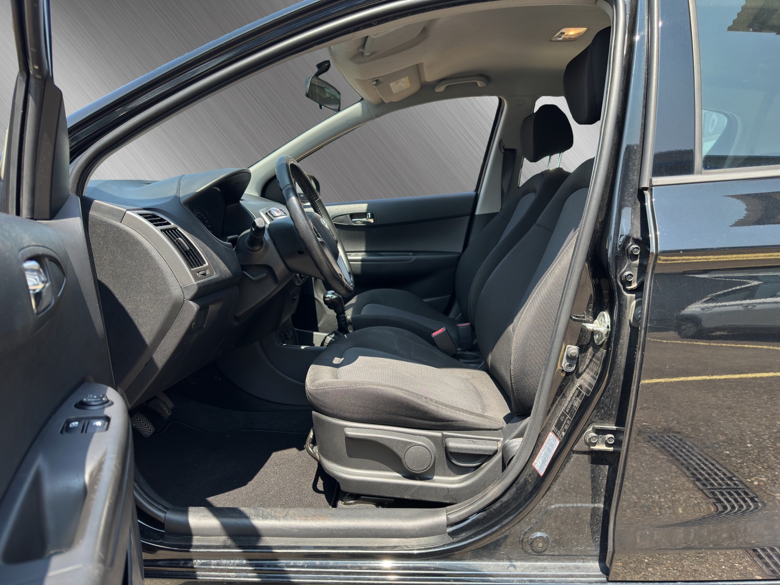 HYUNDAI i20 1.4-image-8