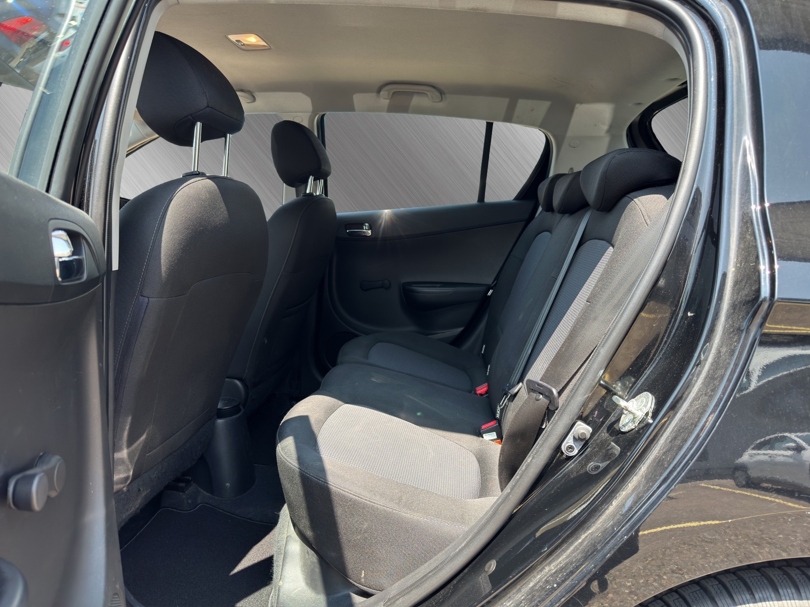 HYUNDAI i20 1.4-image-9